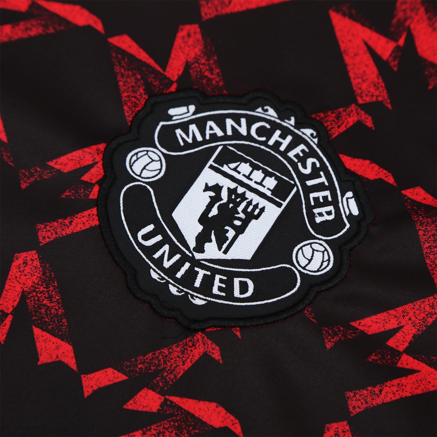 Manchester United 25-26 Pre-Match Vest Training Set - Red Top & Black Shorts - ReplicasJersey