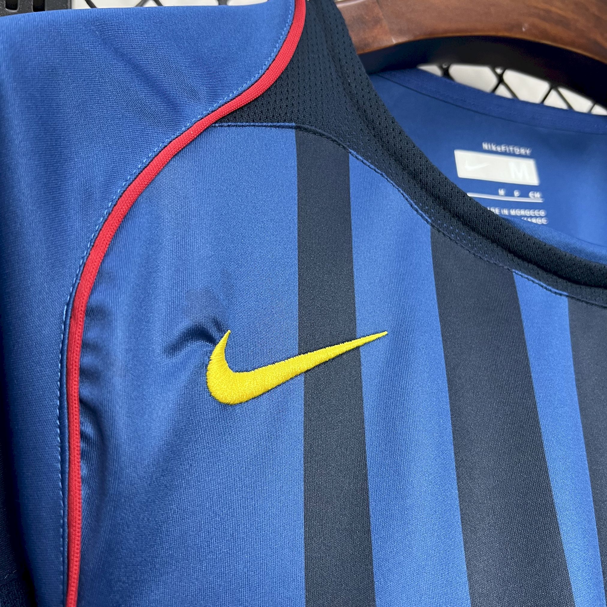 B.A.R.S.A Retro 04-05 Away Jersey - ReplicasJersey