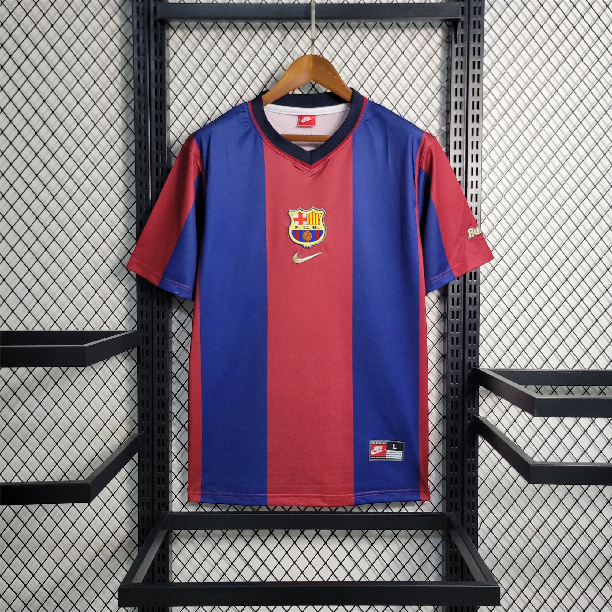 B.A.R.S.A Retro 98-99 Home Stadium Jersey - ReplicasJersey