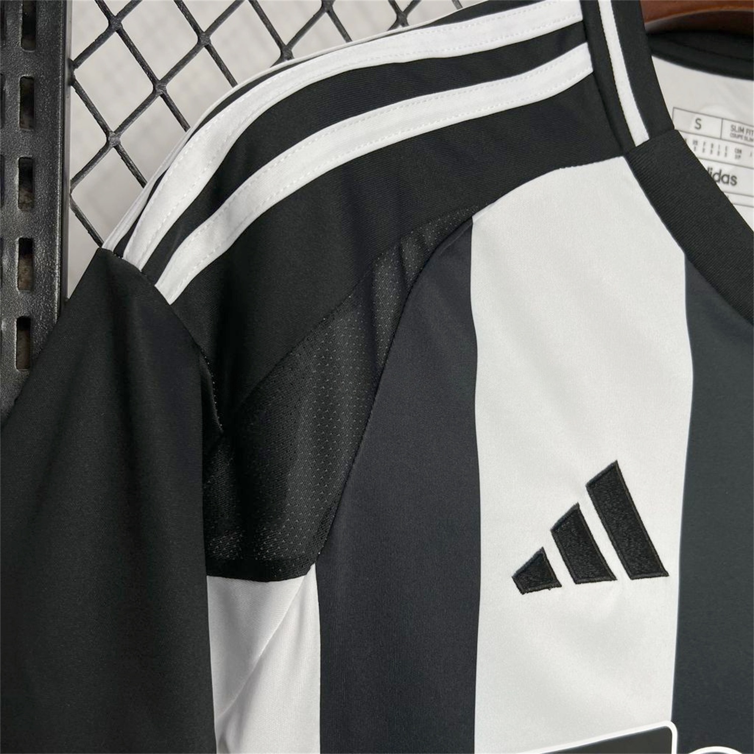 Newcastle United 2025 CARABAO CUP FINAL Home Jersey - Fans Version - ReplicasJersey