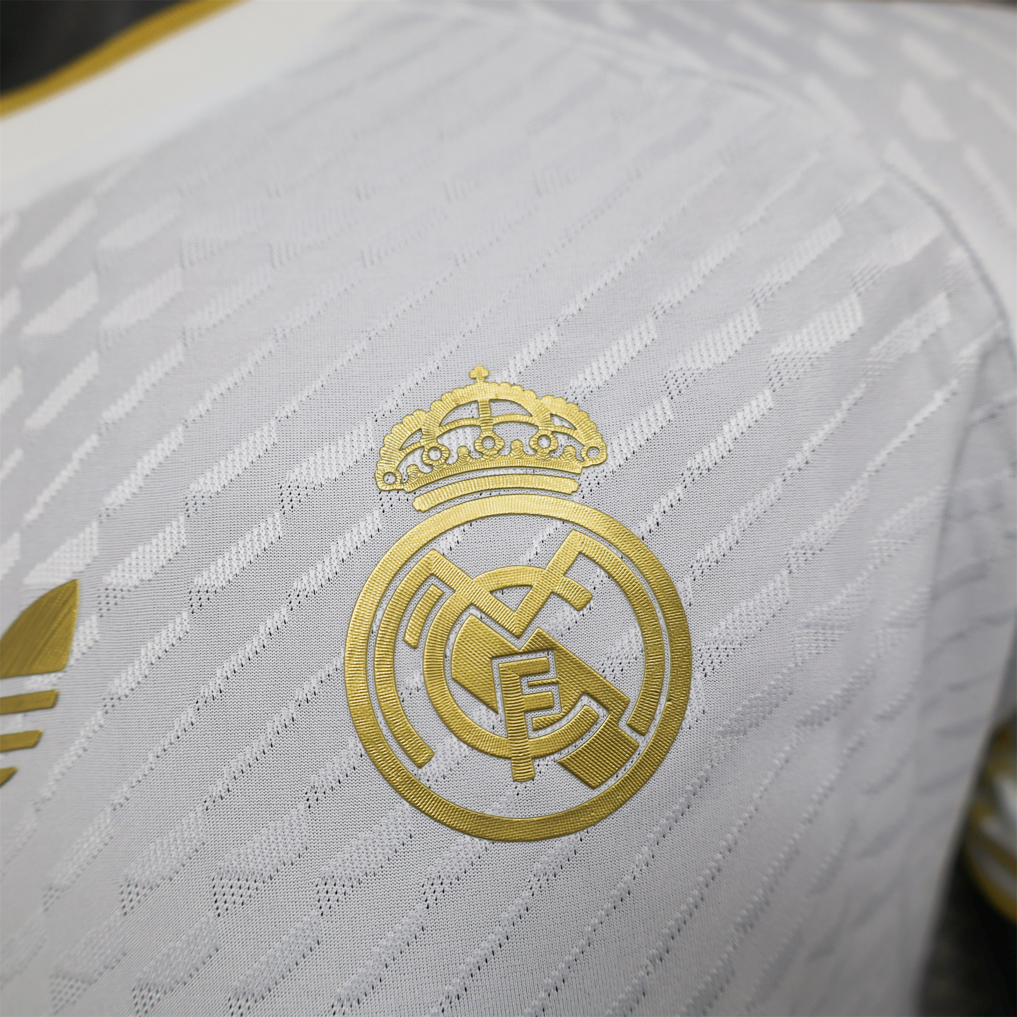 Real Madrid 24-25 Gold Dragons Pattern White Special Edition Jersey - Player Version - ReplicasJersey