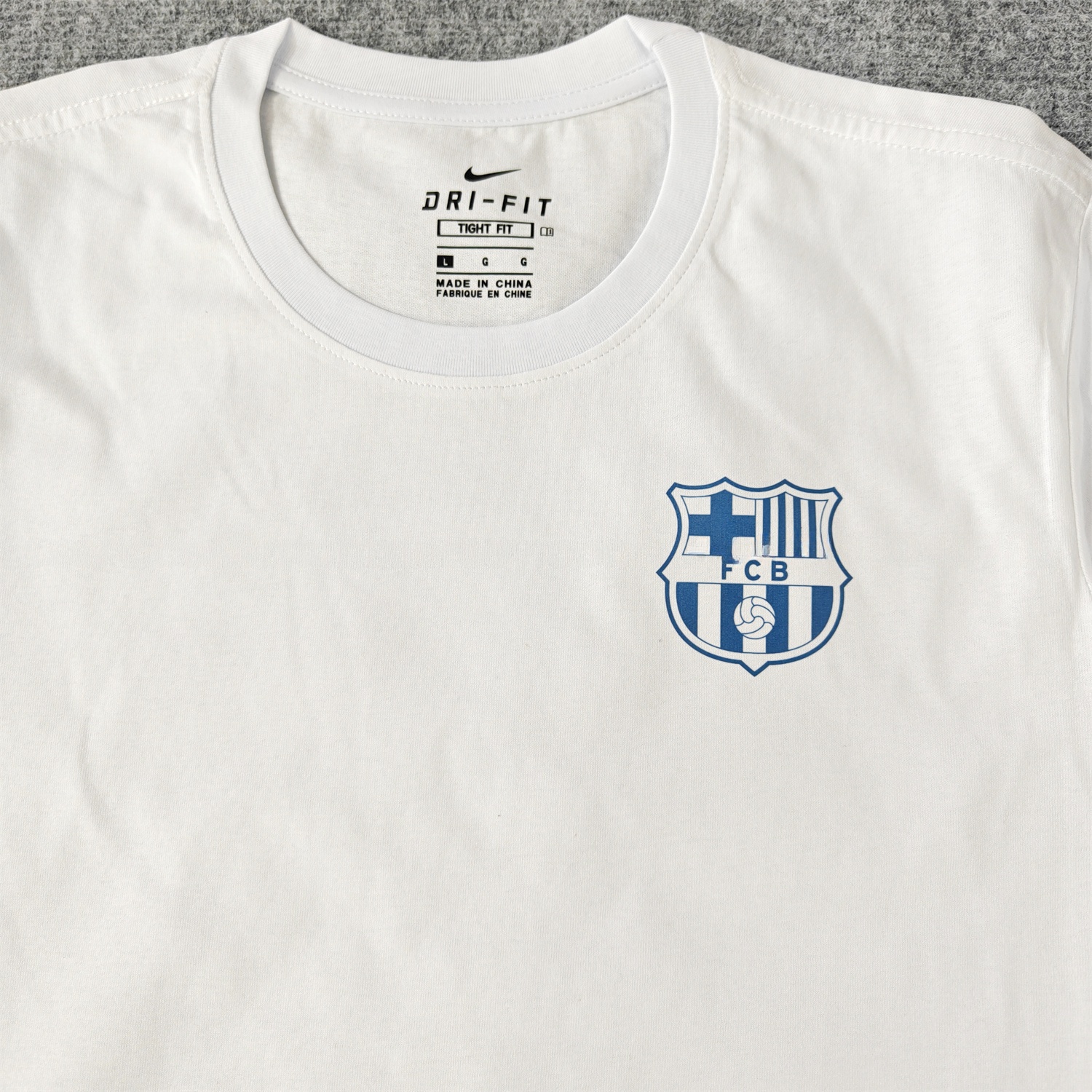 B.A.R.S.A Fun Crest Design Dynamic And Modern Features T-shirt【White】 - ReplicasJersey