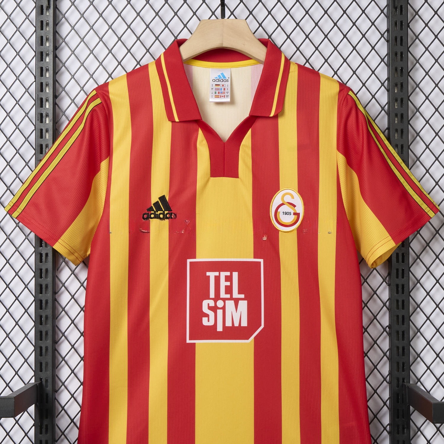 Retro Galatasaray 2000-01 Home Jersey - ReplicasJersey