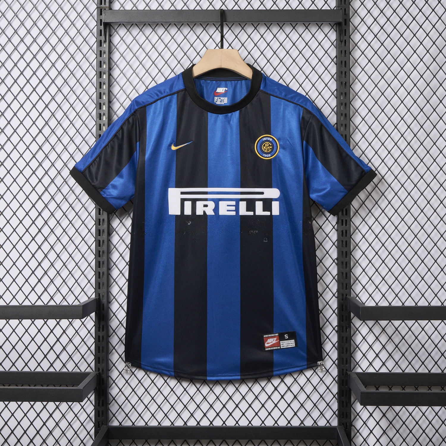 Retro Inter Milan 00-01 Home Jersey - ReplicasJersey