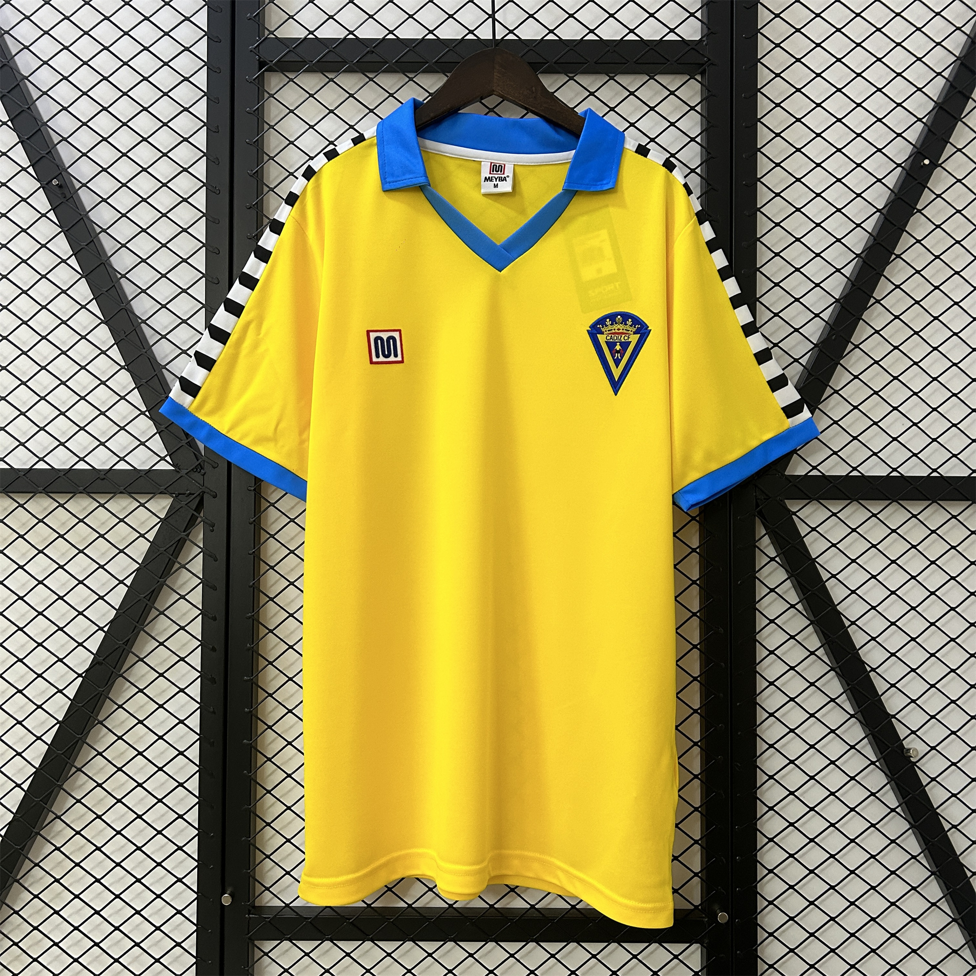 Retro Cádiz Cadiz 1983-84 Home Jersey - ReplicasJersey
