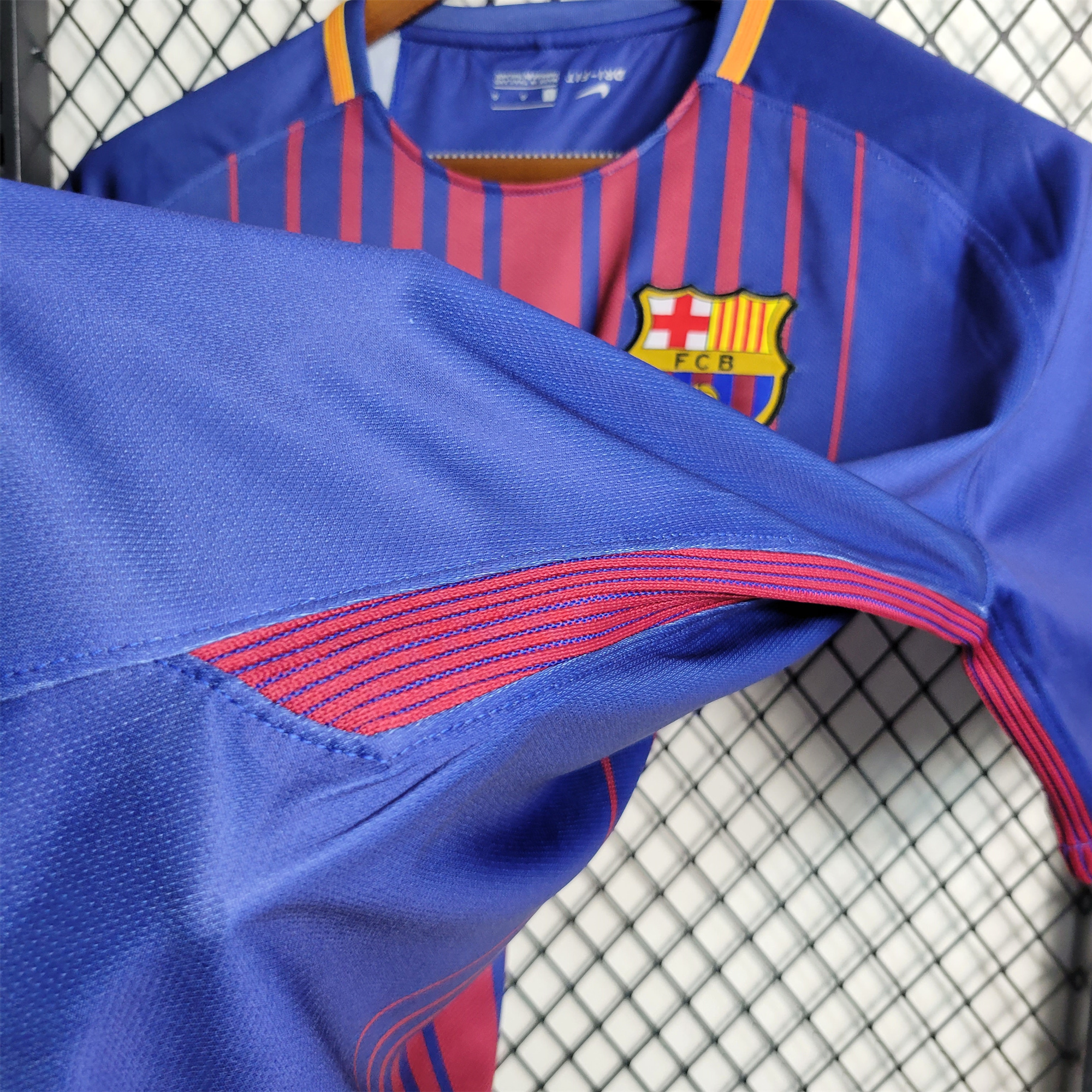 B.A.R.S.A Retro 17-18 Home Stadium Jersey - ReplicasJersey
