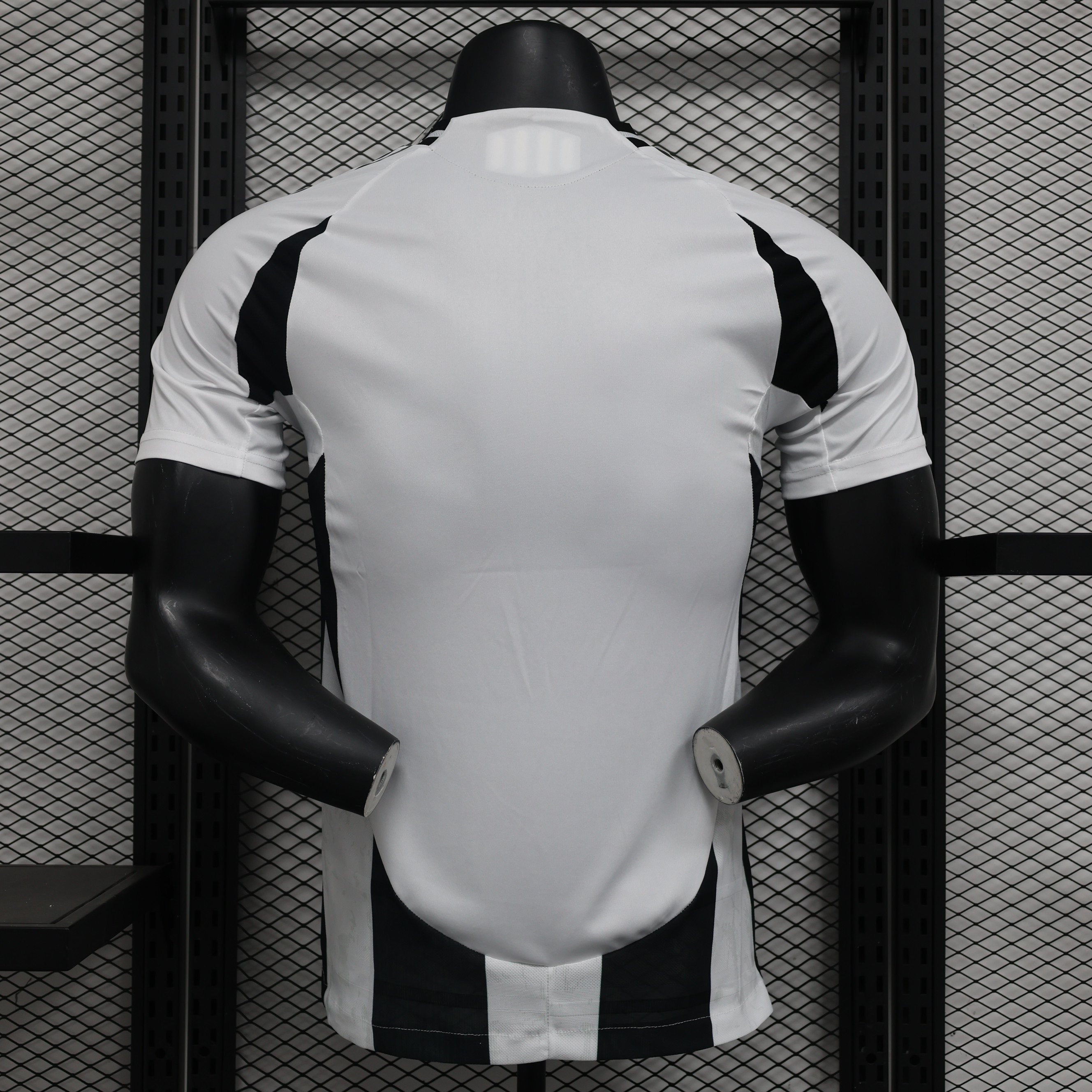 Juventus 24-25 Home Jersey - Player Version - ReplicasJersey