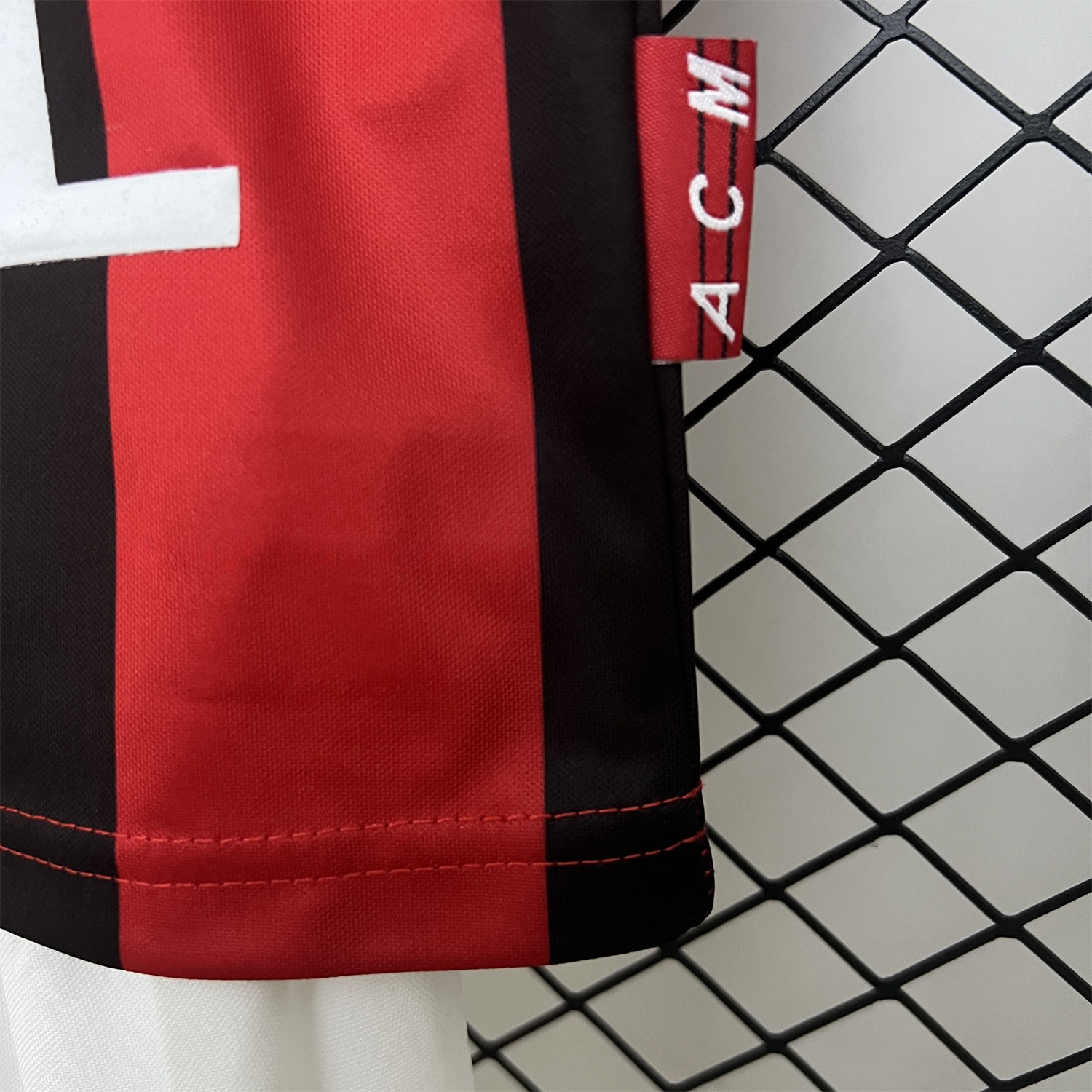 Retro AC Milan 1998-99 Home Kids Kit - ReplicasJersey