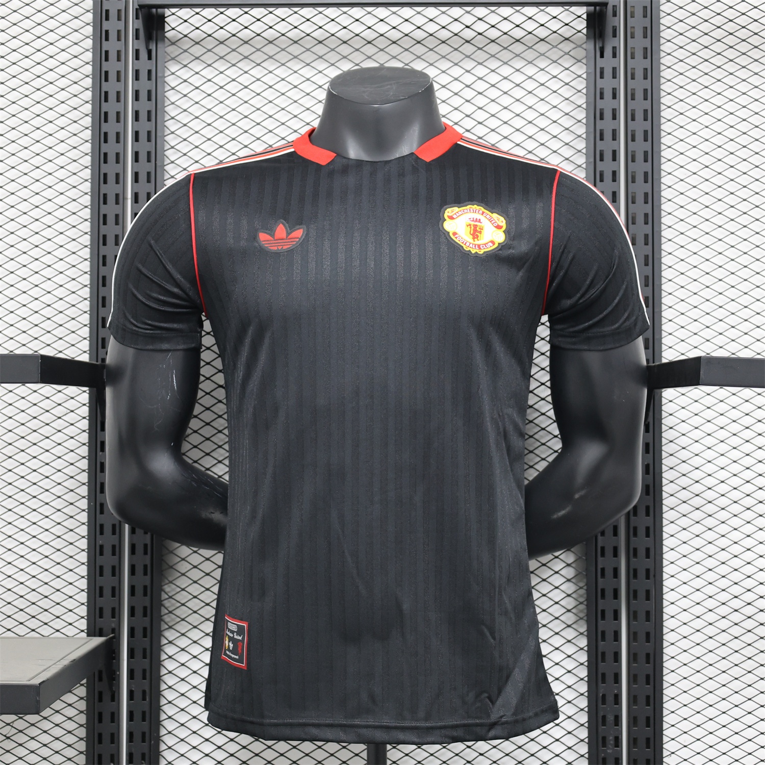 Manchester United 24-25 Black Icon Retro Jersey - Player Version - ReplicasJersey