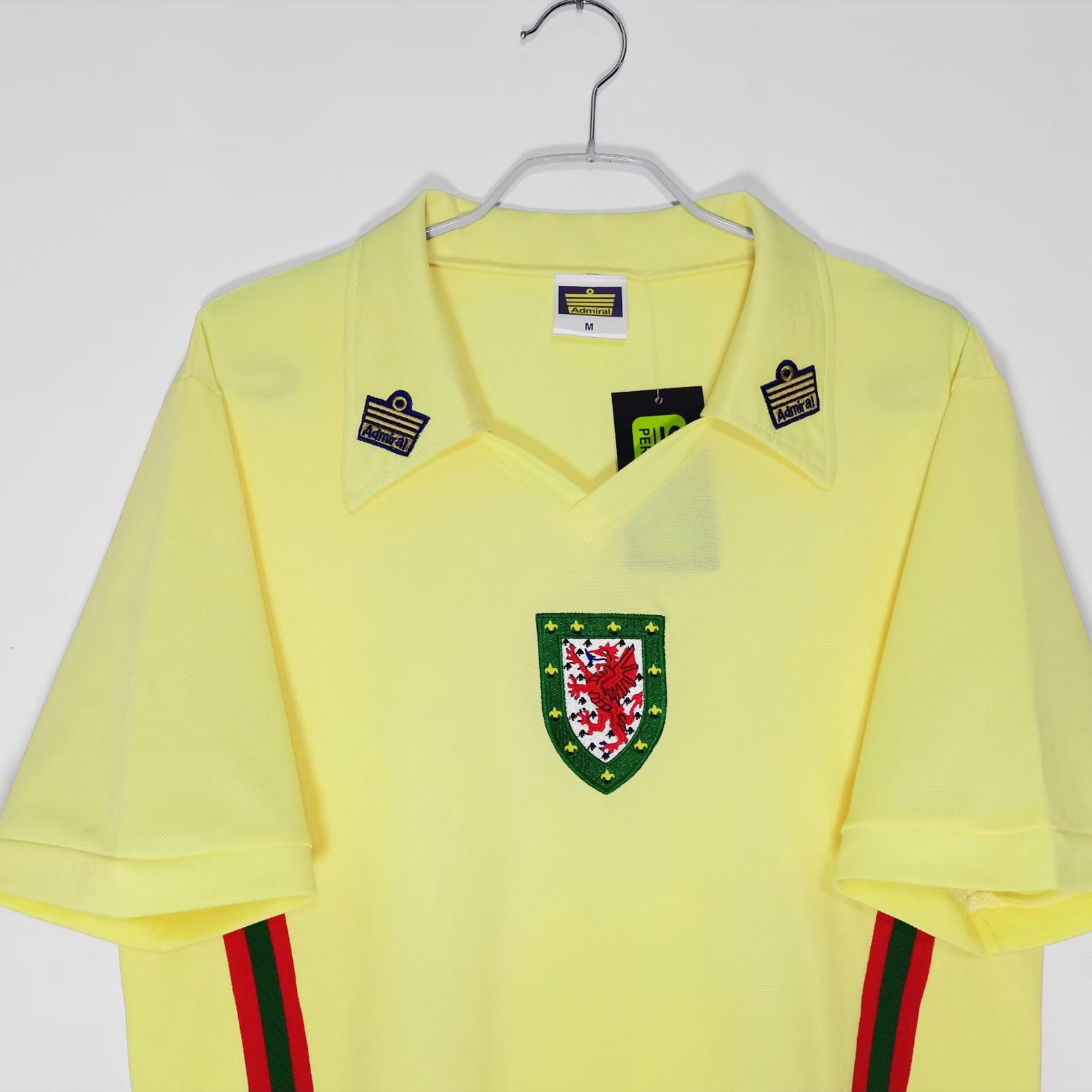 Retro Wales 1976 Away Stadium Jersey - ReplicasJersey