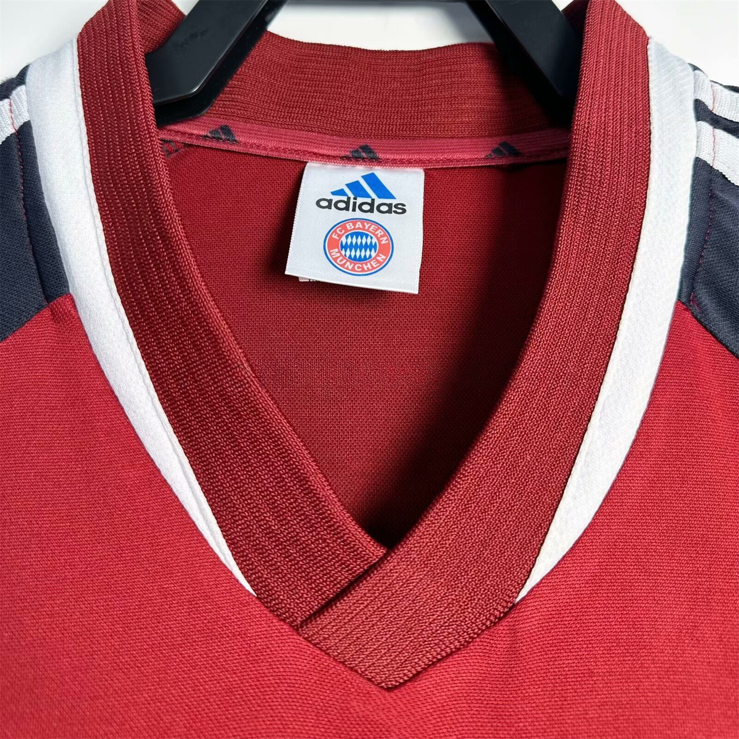 Retro Bayern Munich 2001-02 Home Jersey - ReplicasJersey