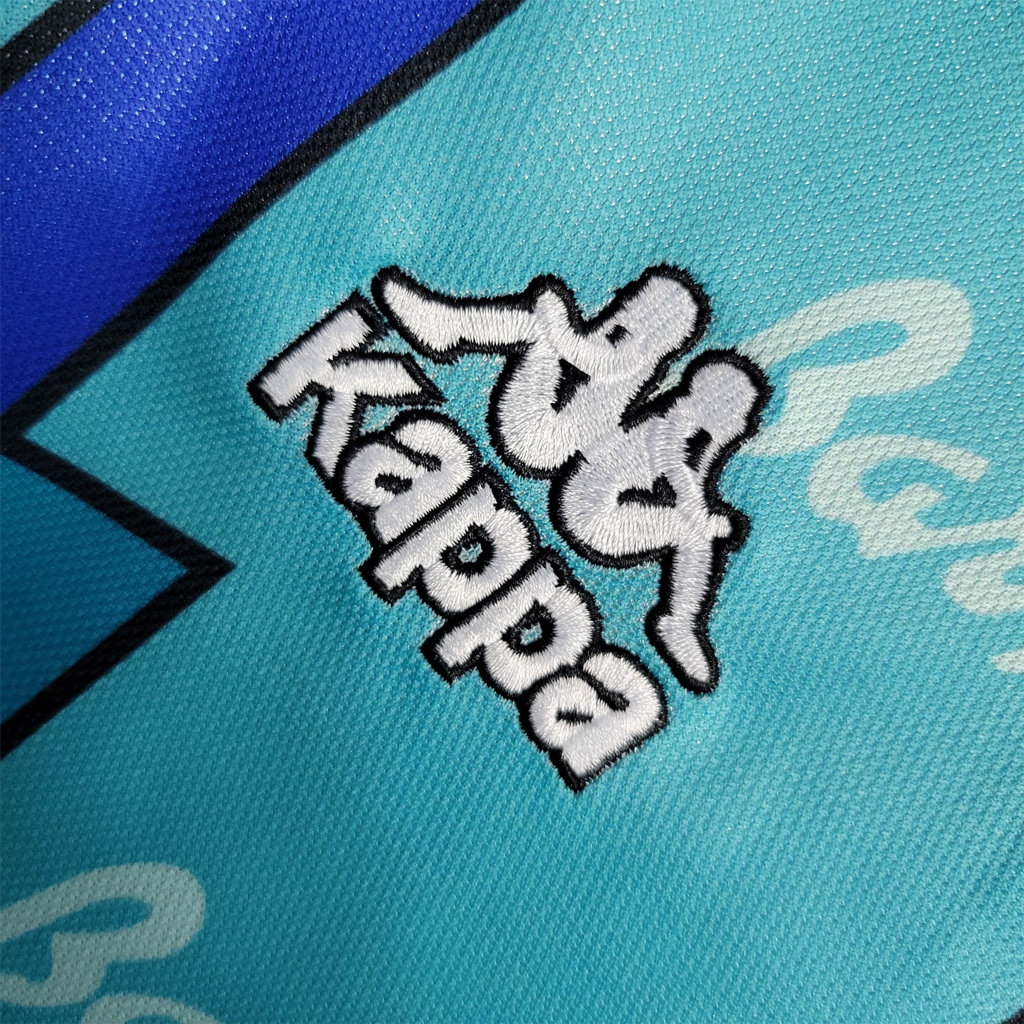 B.A.R.S.A Retro 95-97 Away Stadium Jersey - ReplicasJersey