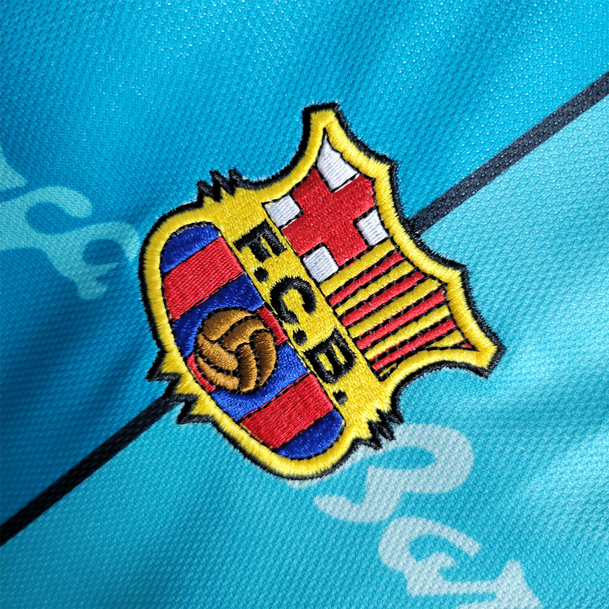 B.A.R.S.A Retro 95-97 Away Stadium Jersey - ReplicasJersey