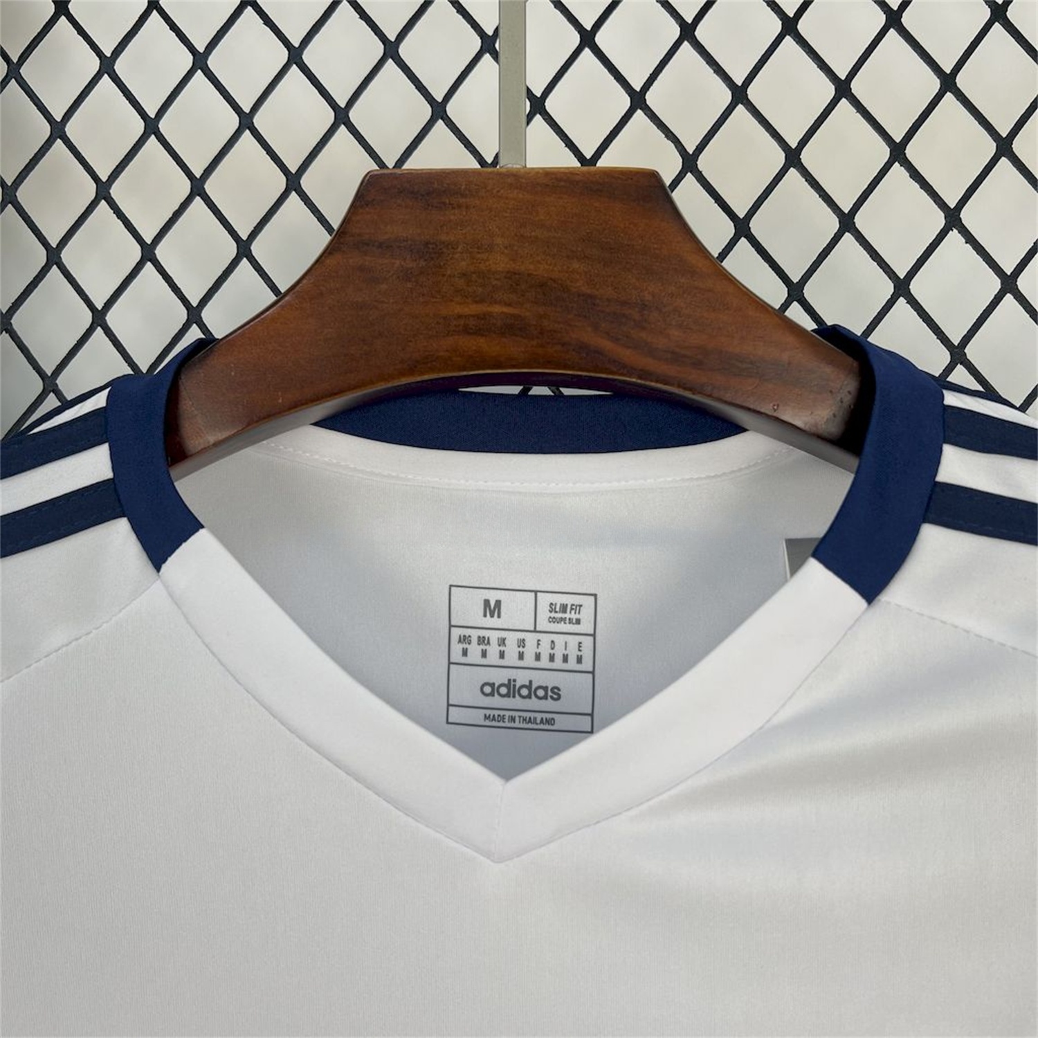 Emelec 25-26 Away Jersey - Fans Version - ReplicasJersey