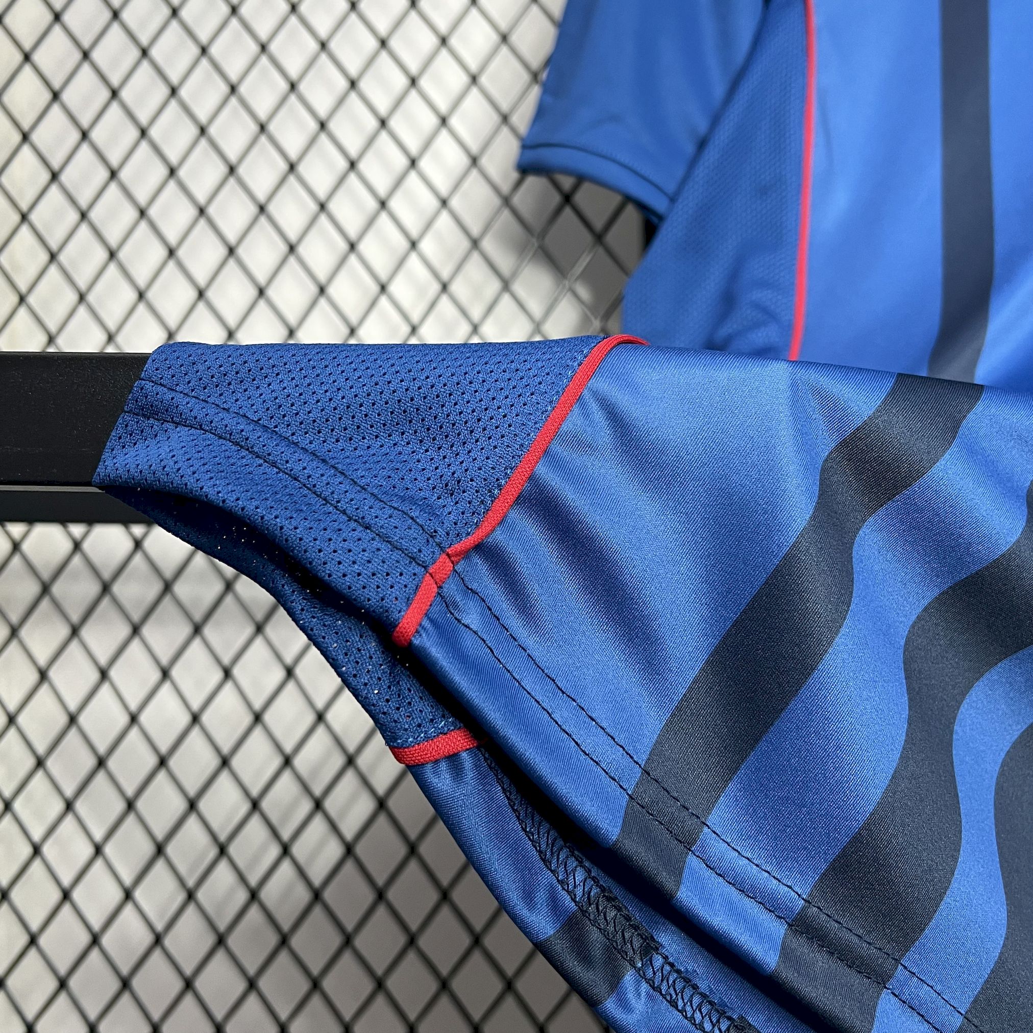 B.A.R.S.A Retro 04-05 Away Jersey - ReplicasJersey