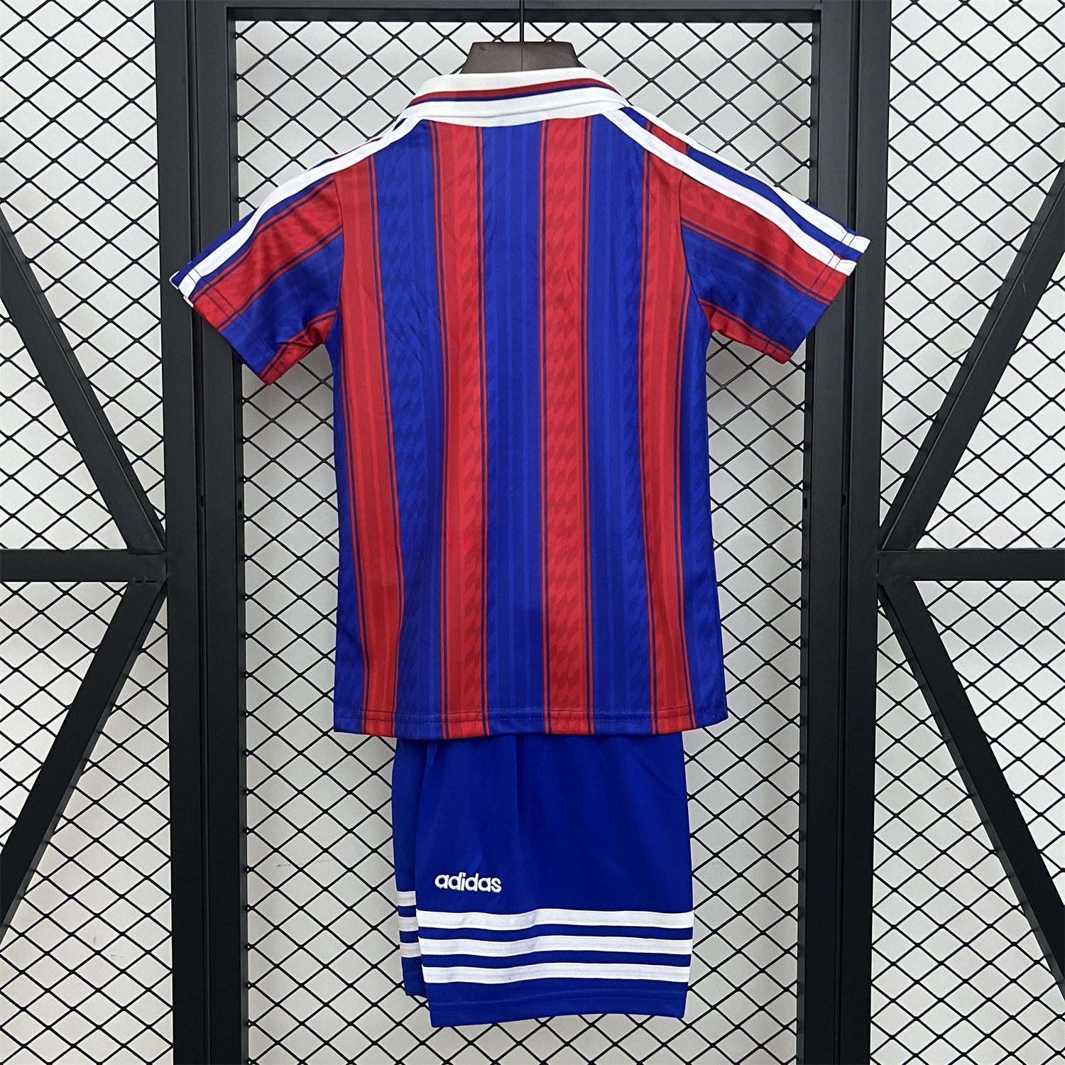 Retro Bayern Munich 1995-97 Home Kids Kit - ReplicasJersey