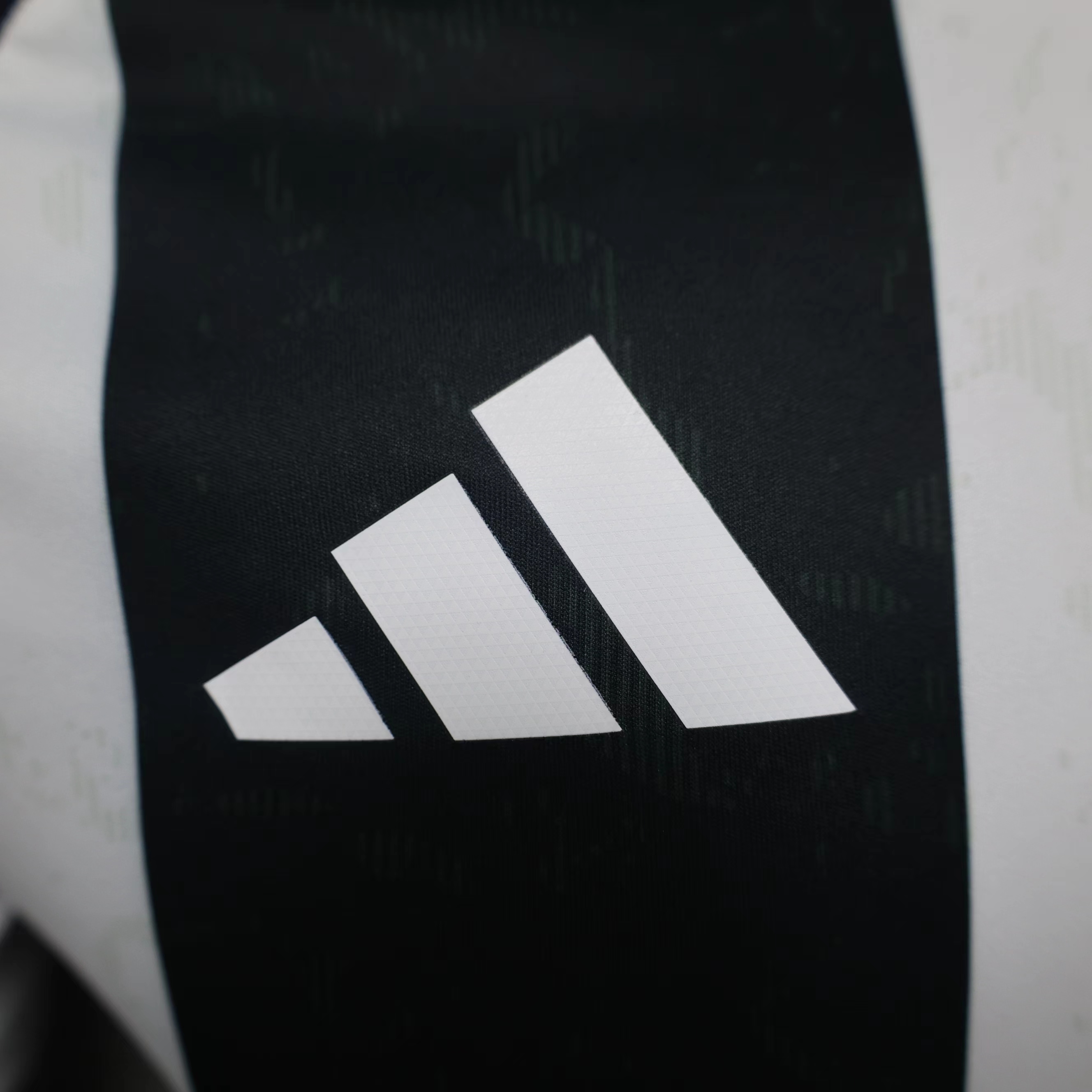 Juventus 24-25 Home Jersey - Player Version - ReplicasJersey