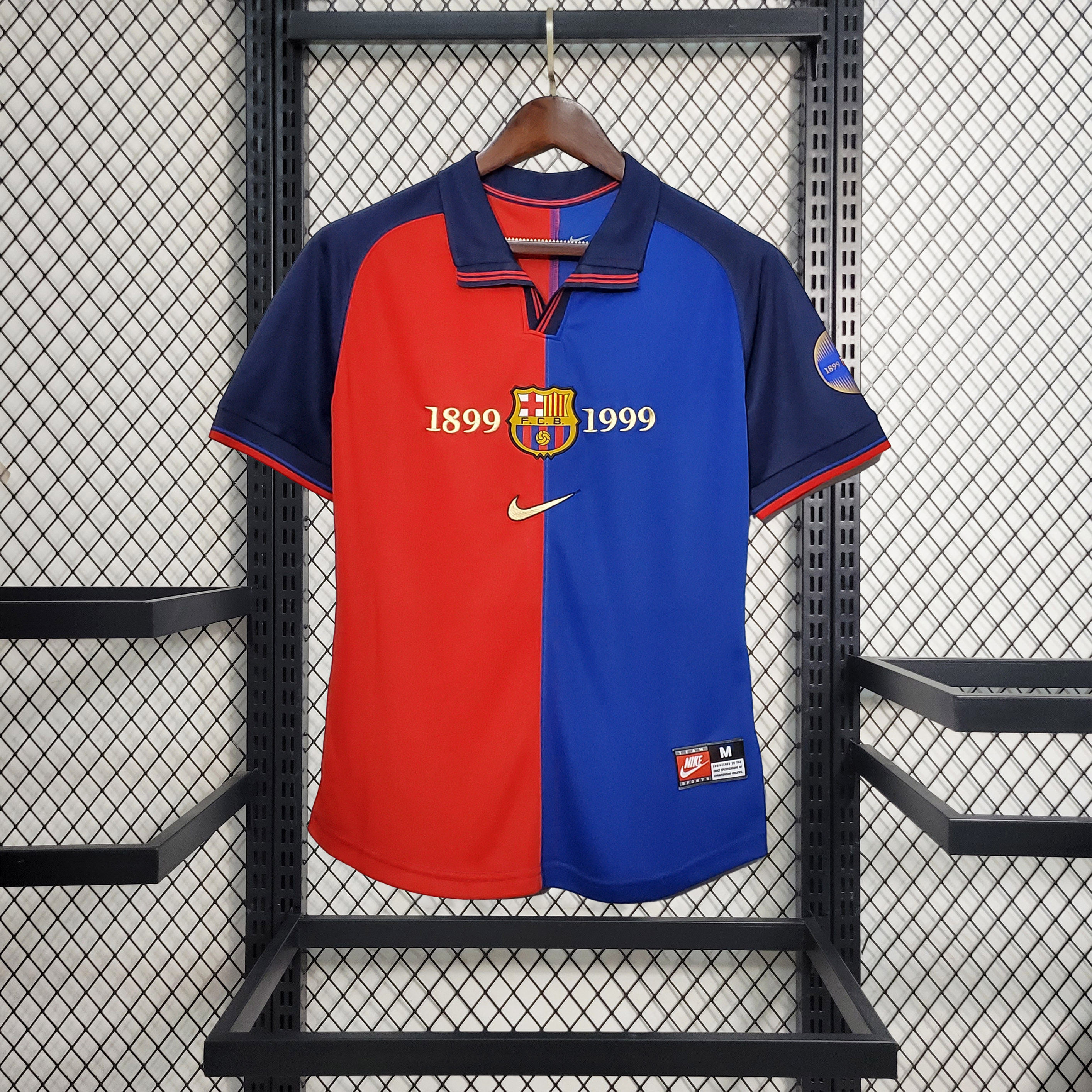 B.A.R.S.A Retro 99-00 Home Stadium Jersey - ReplicasJersey