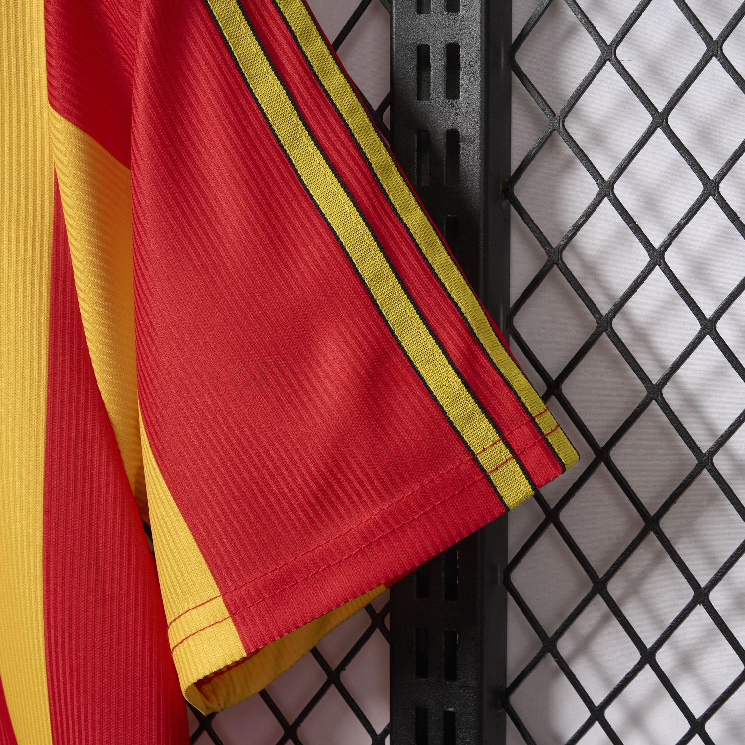 Retro Galatasaray 2000-01 Home Jersey - ReplicasJersey