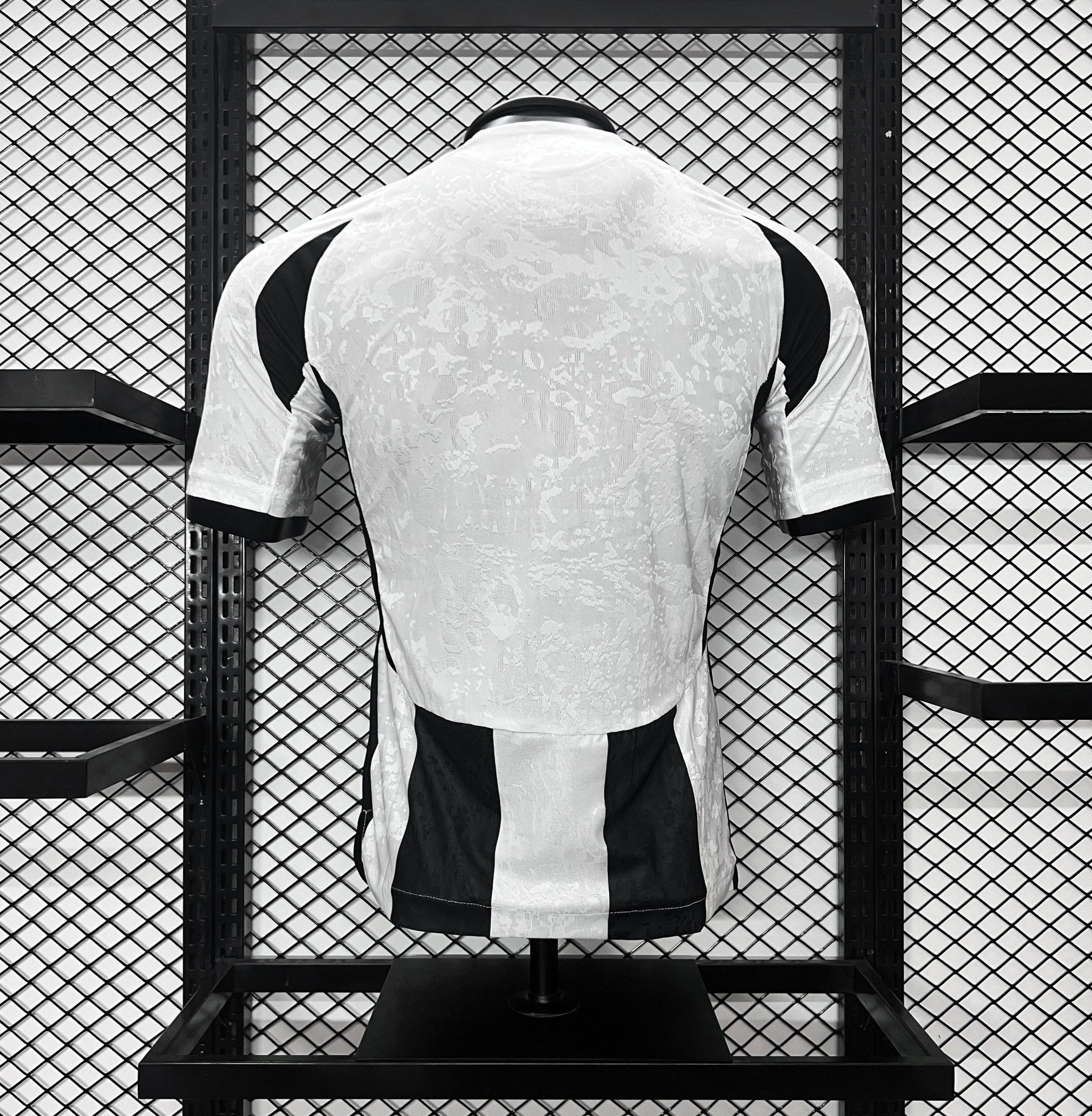Juventus 24-25 Home Stadium Jersey - Player Version - ReplicasJersey