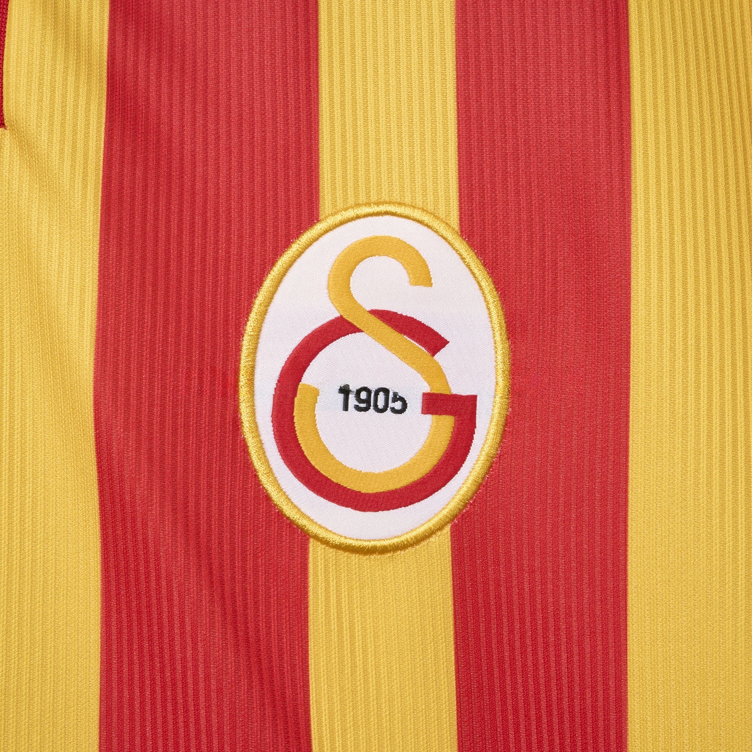 Retro Galatasaray 2000-01 Home Jersey - ReplicasJersey