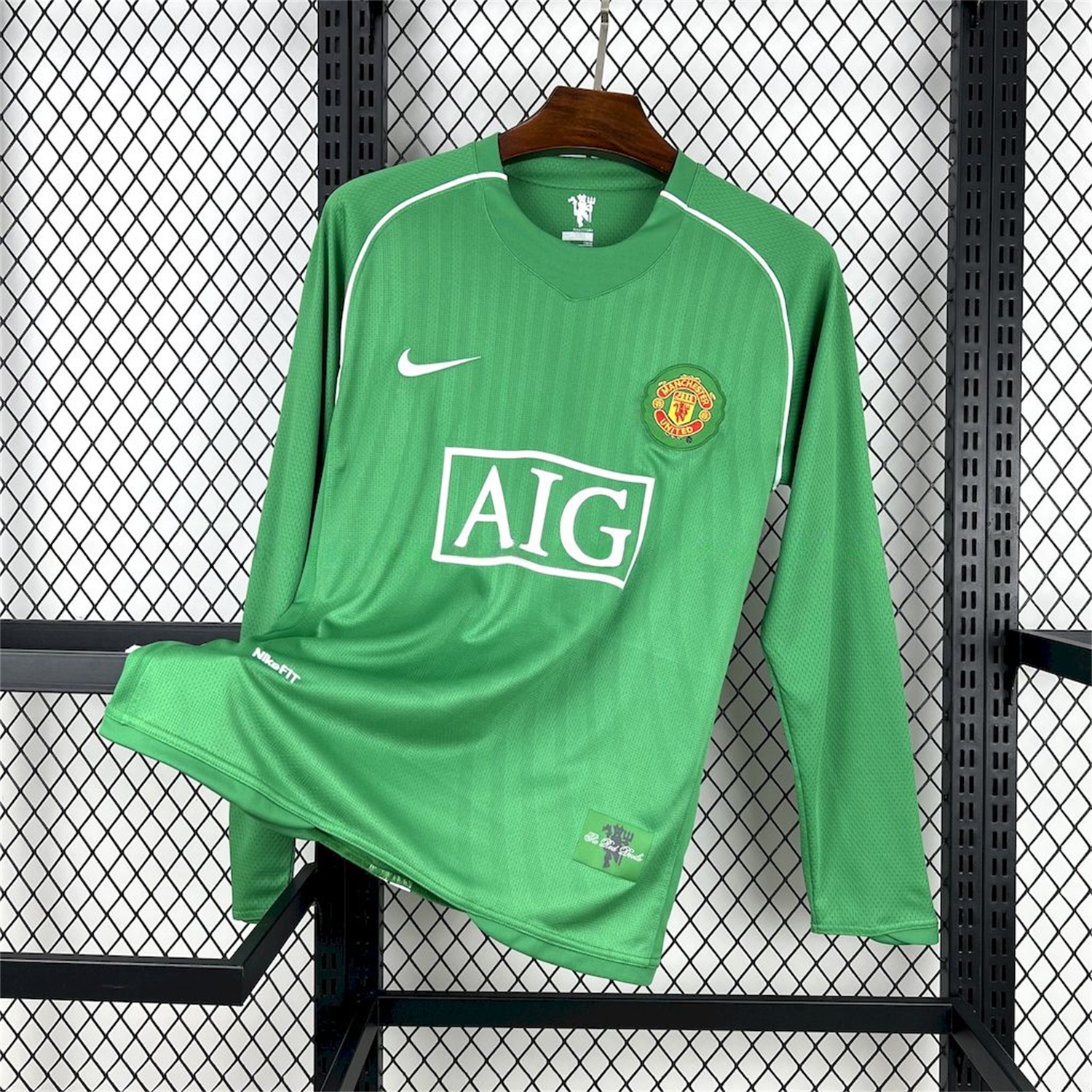 Manchester United Retro 2007-08 Green Goalkeeper Long Sleeves Jersey - ReplicasJersey