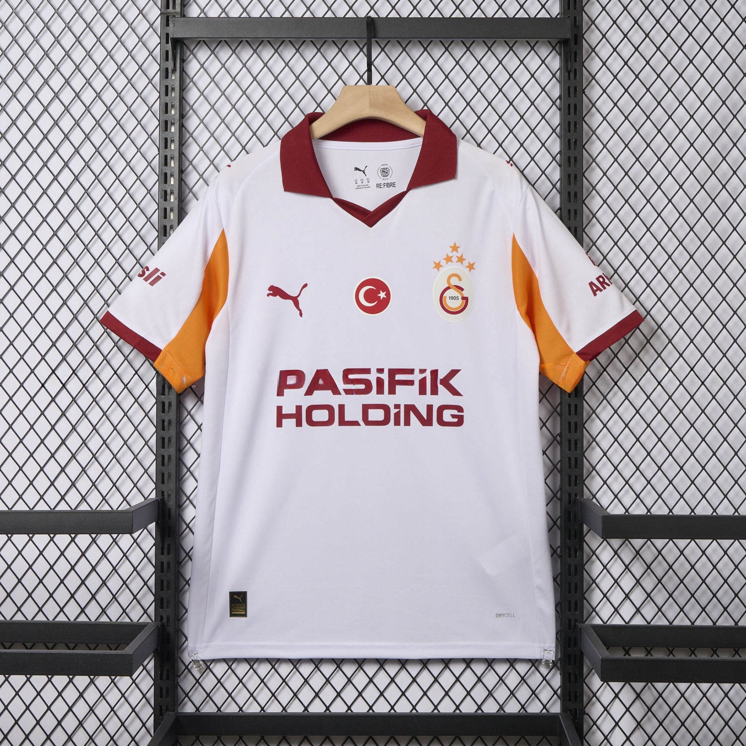 Galatasaray 25-26 Away Jersey with Five Stars - Fans Version - ReplicasJersey
