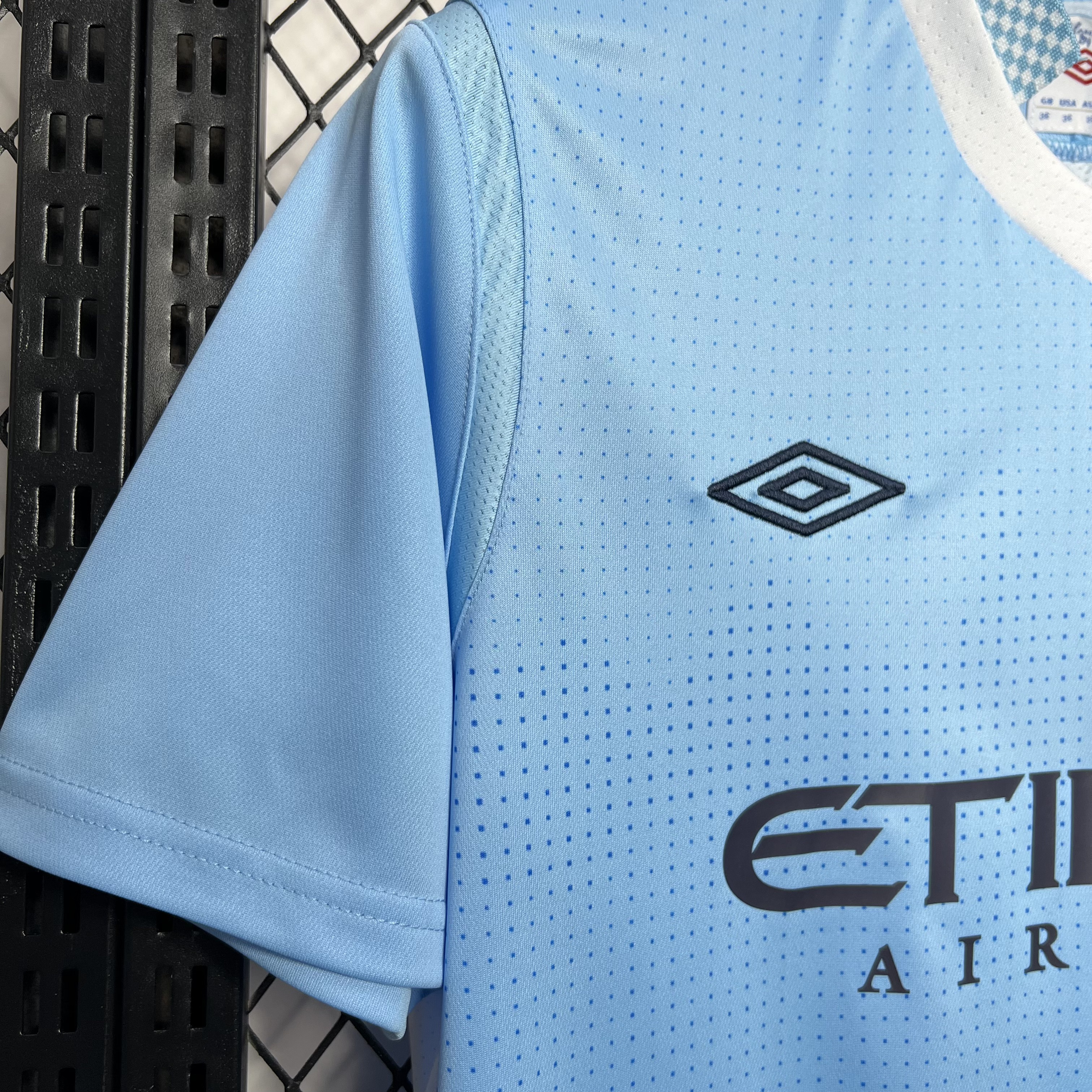 Retro Manchester City 2011-12 Home Stadium Jersey - ReplicasJersey