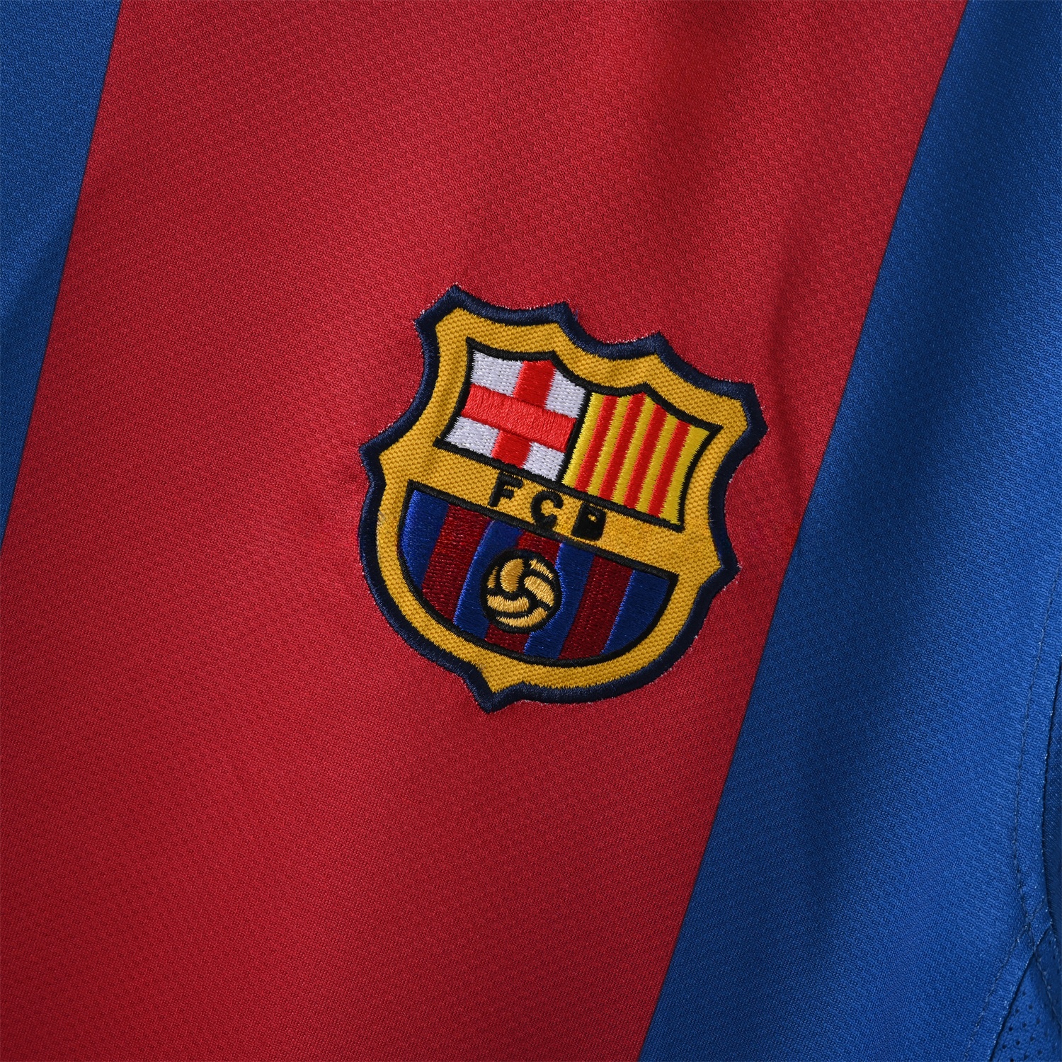 B.A.R.S.A Retro 06-07 Home Unsponsored Jersey - ReplicasJersey