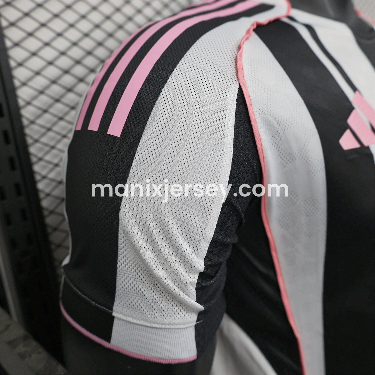 Juventus 25-26 Home Jersey - Player Version - ReplicasJersey