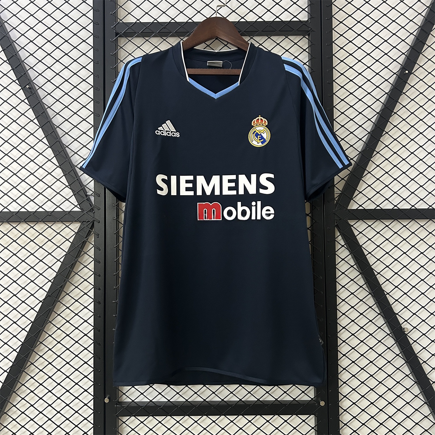 Retro Real Madrid 2003-04 Away Jersey - ReplicasJersey