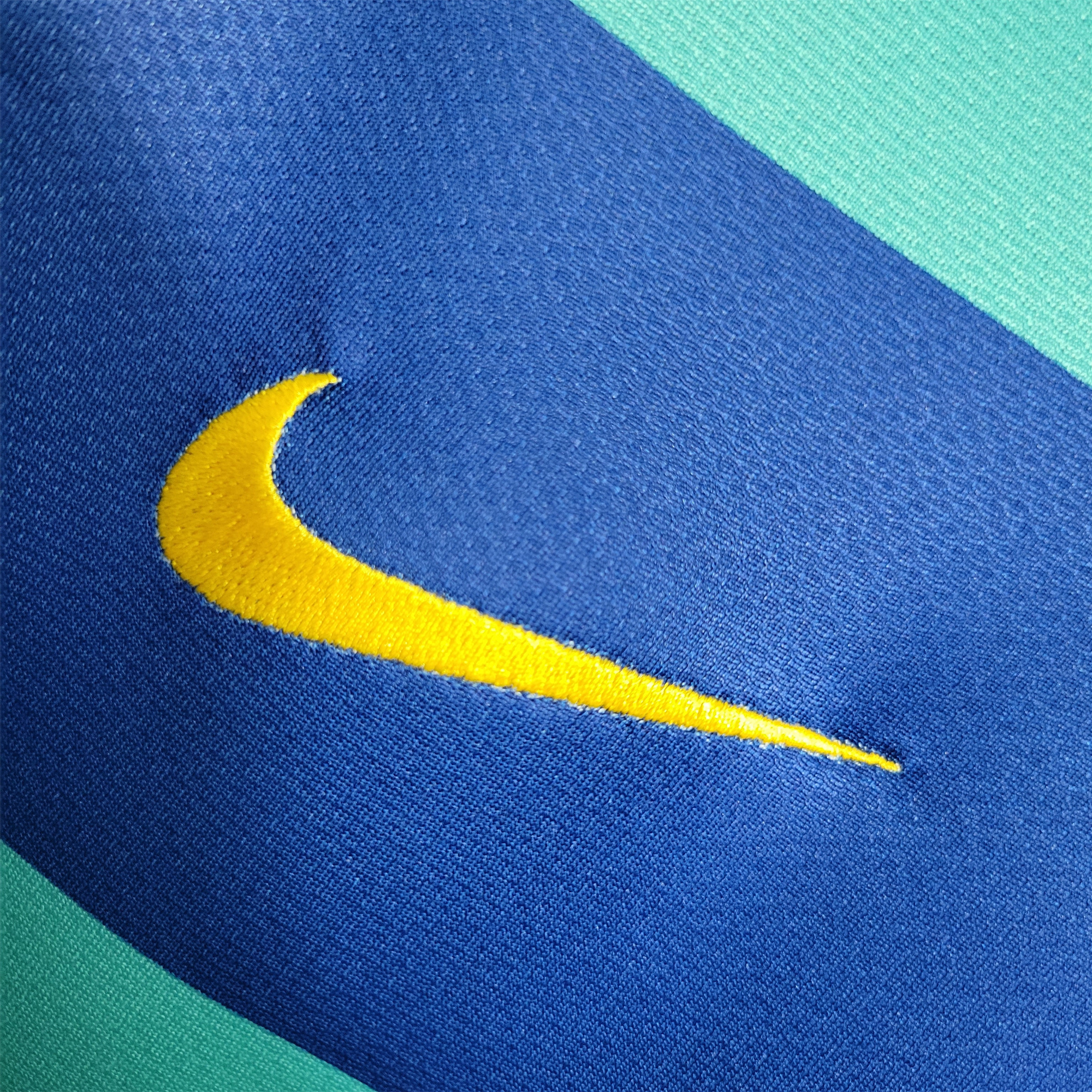 B.A.R.S.A Retro 10-11 Away Stadium Jersey - ReplicasJersey