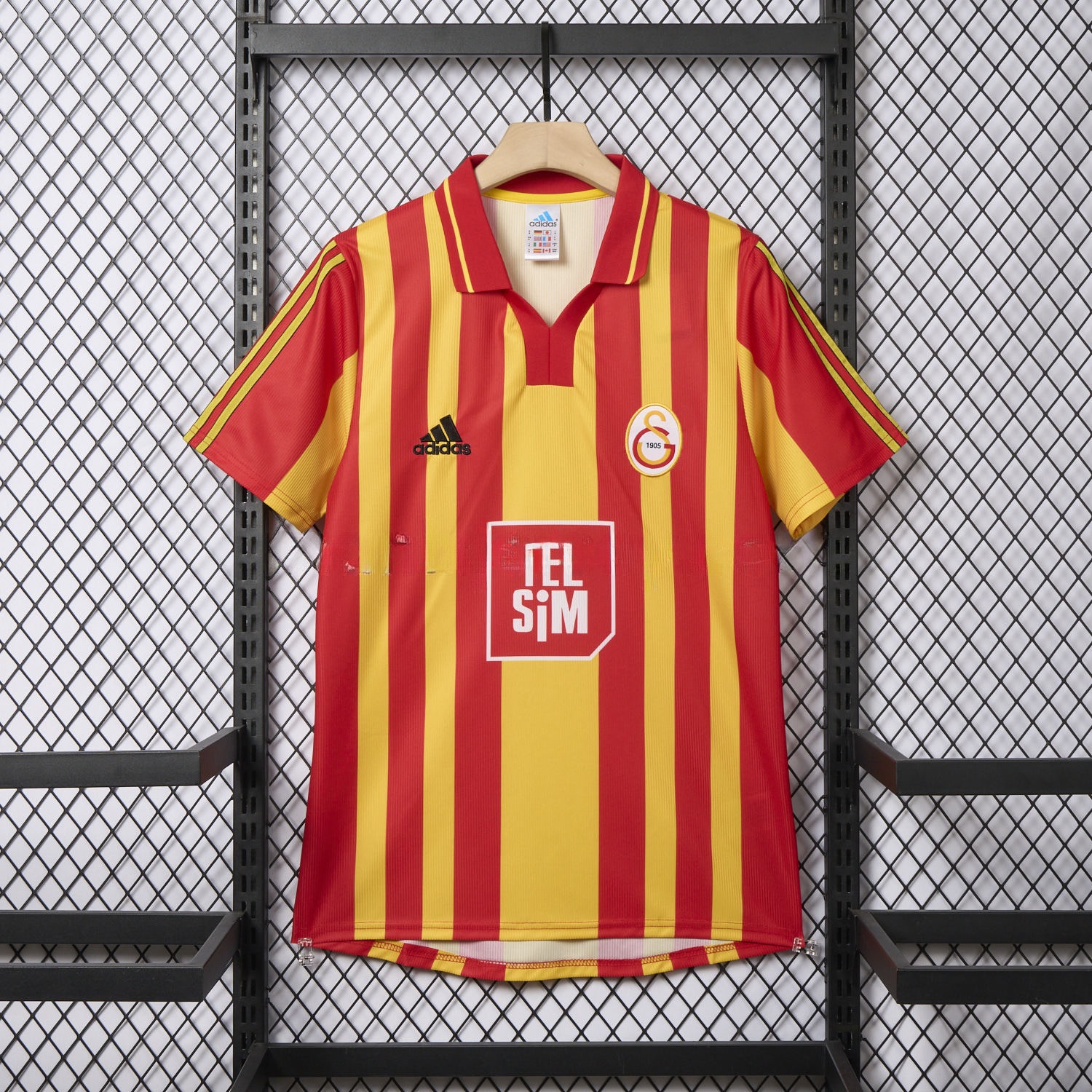 Retro Galatasaray 2000-01 Home Jersey - ReplicasJersey