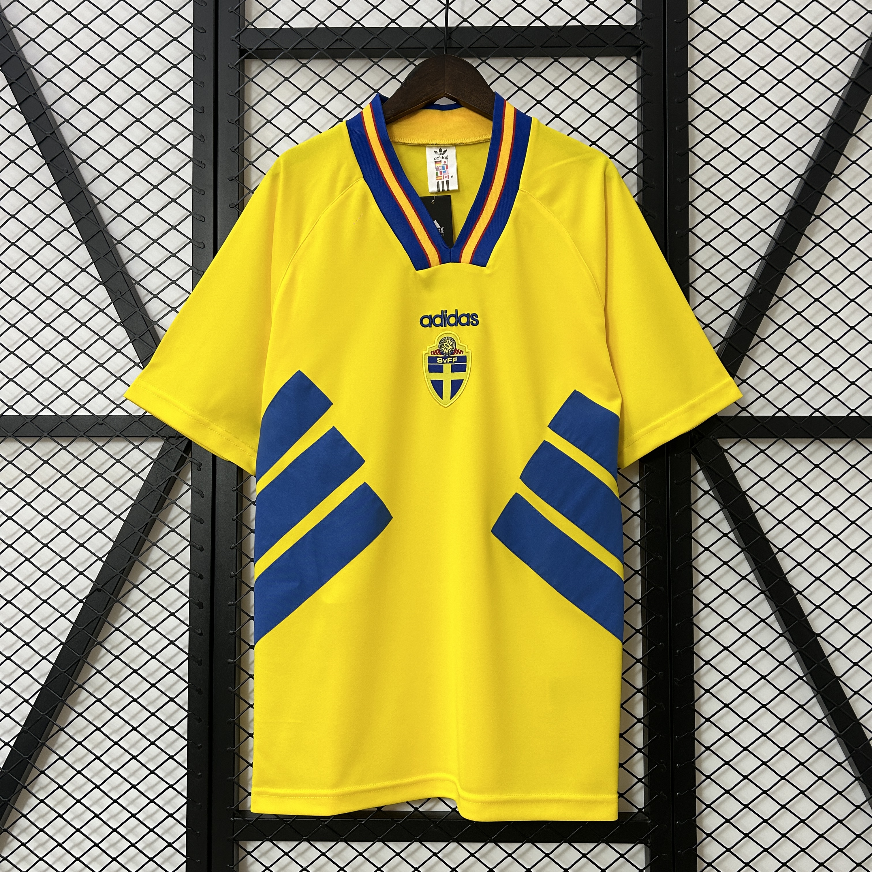 Retro Sweden 1994 Home Jersey - ReplicasJersey