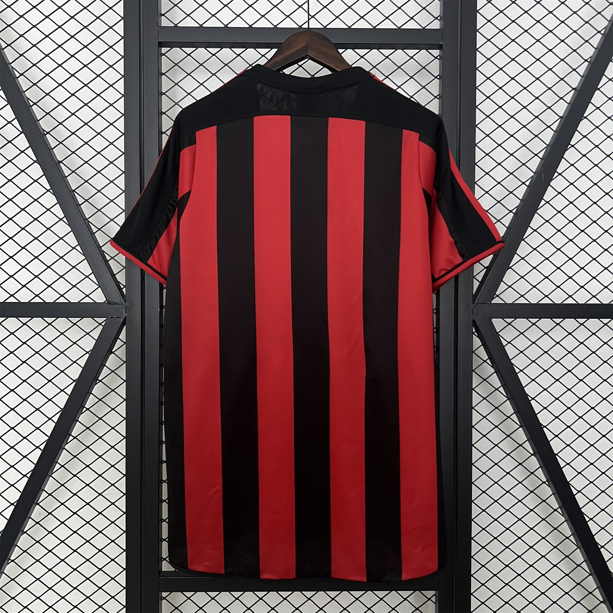 Retro AC Milan 2003-04 Home Jersey - ReplicasJersey