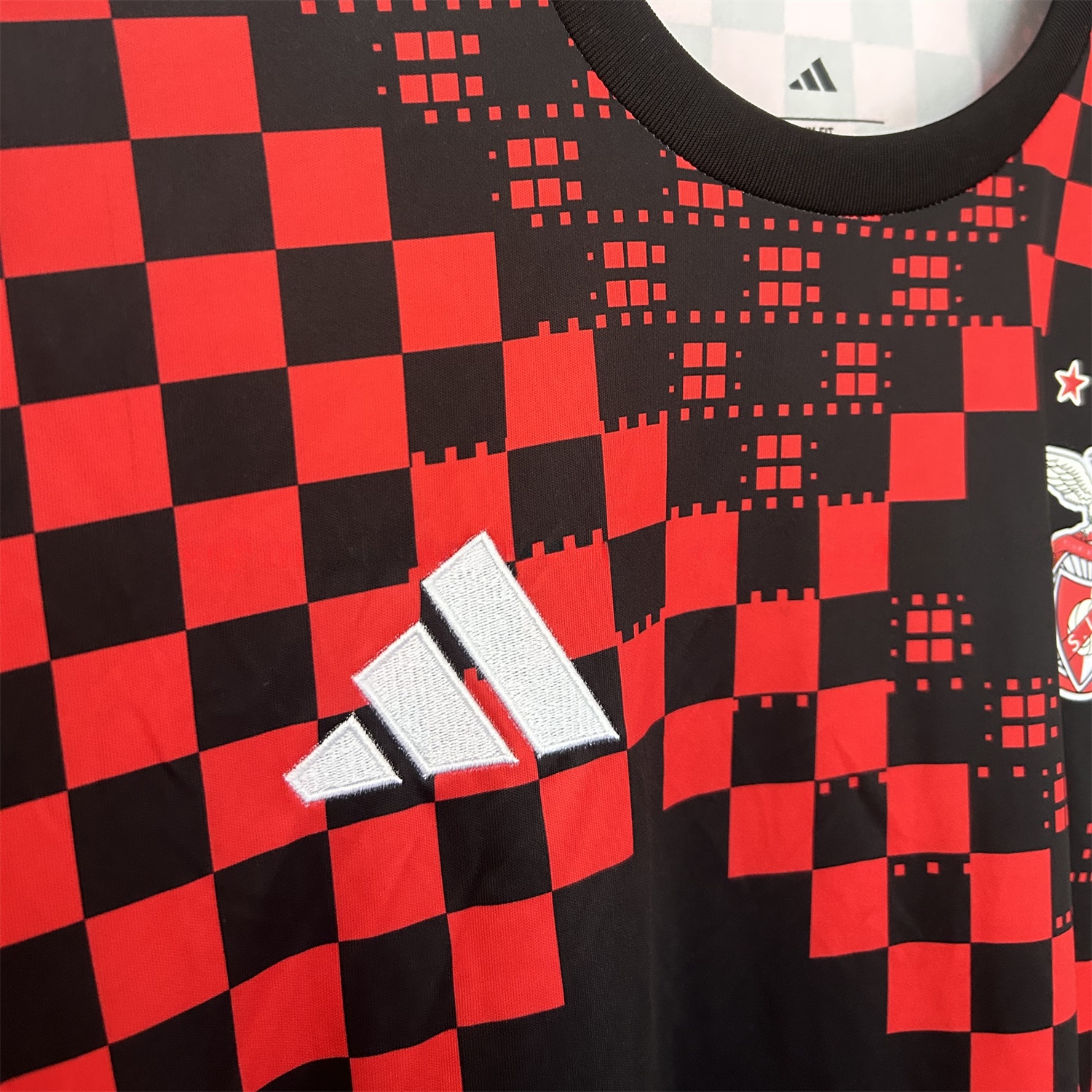 Benfica 25-26 Black Red Pre-Match Training Jersey - Fans Version - ReplicasJersey