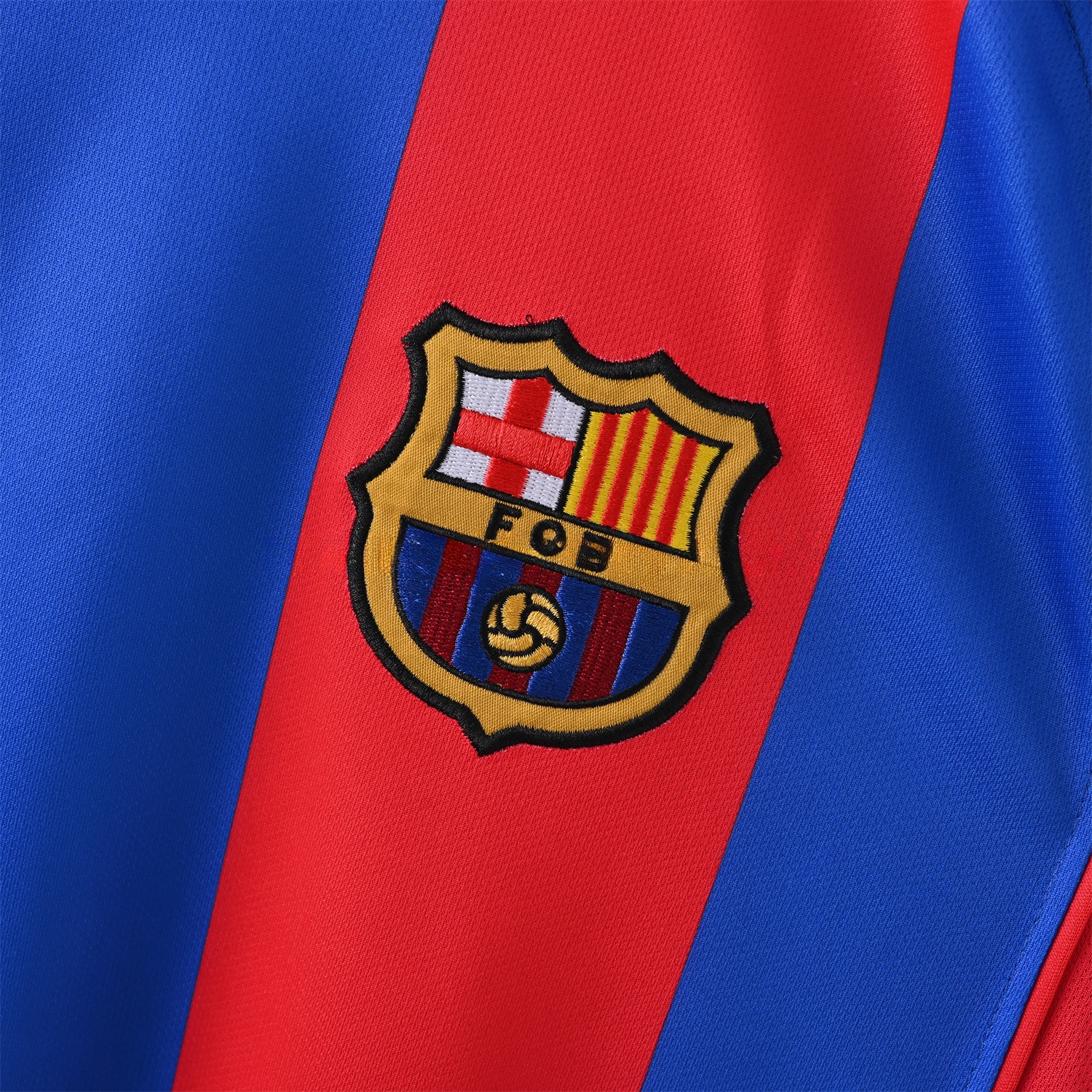 B.A.R.S.A Retro 04-05 Home Jersey - ReplicasJersey