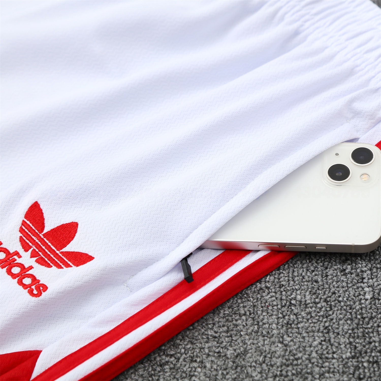 Bayern Munich 25-26 Short-Sleeve Training Set - White Top & white Shorts - ReplicasJersey