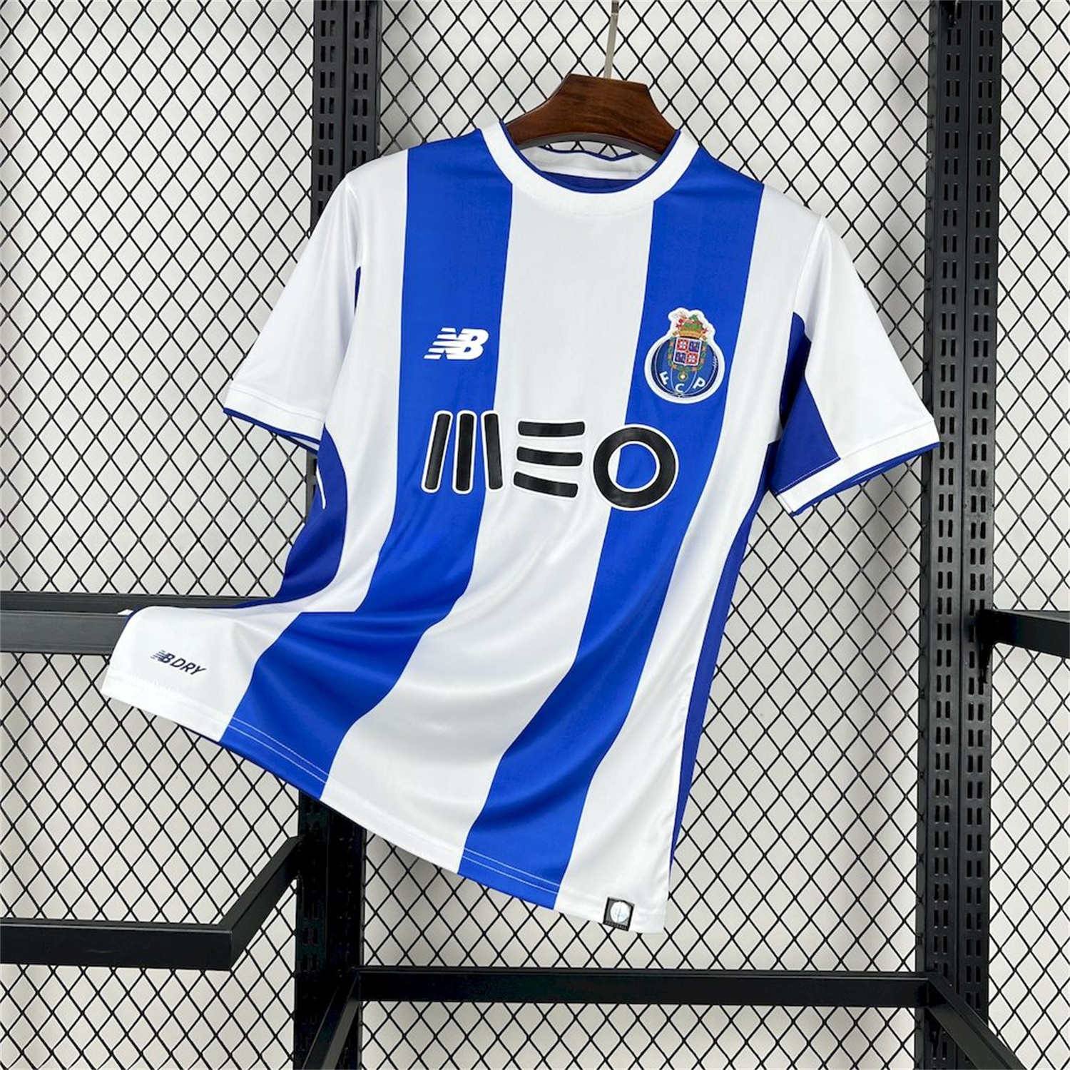 Retro Porto 2017-18 Home Jersey - ReplicasJersey