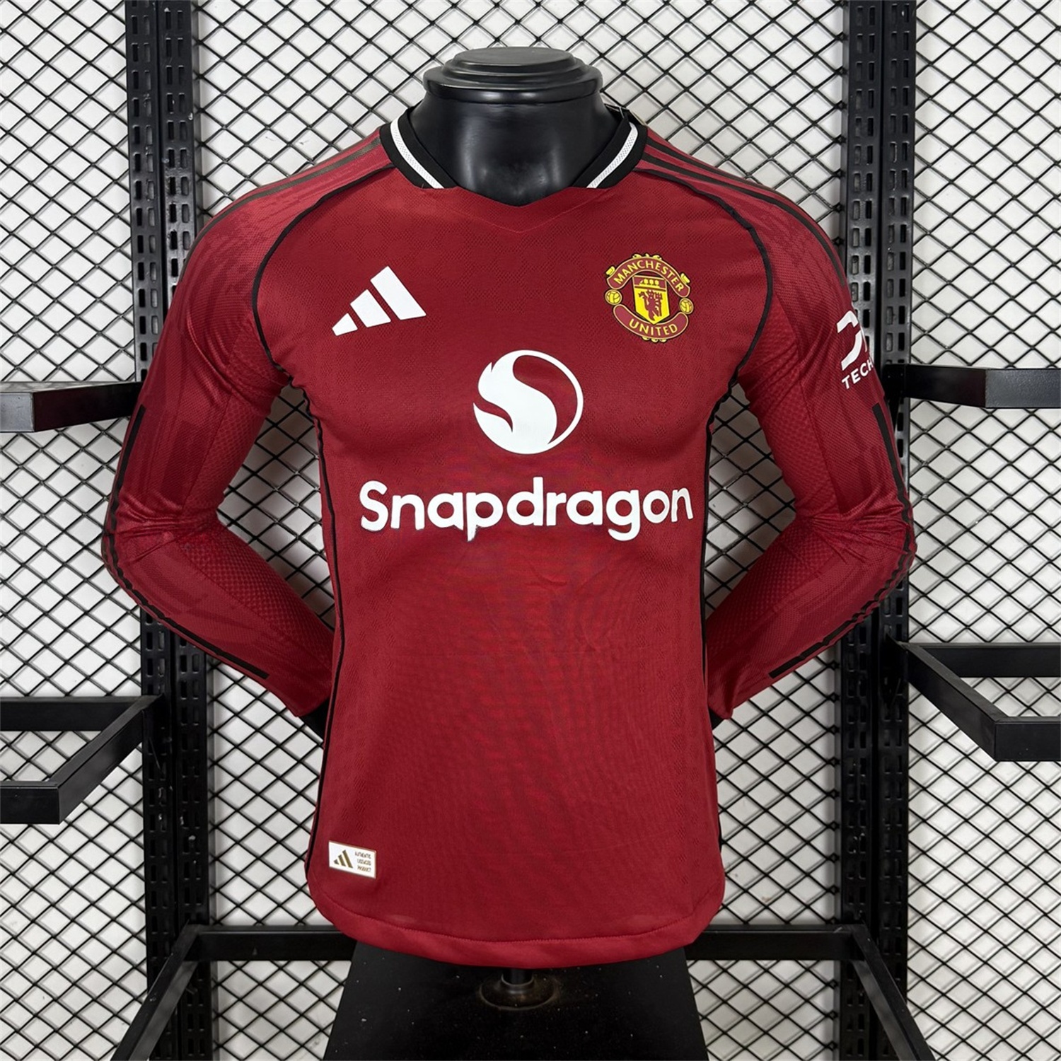 Manchester United 25-26 Home Long Sleeves Jersey - Player Version - ReplicasJersey