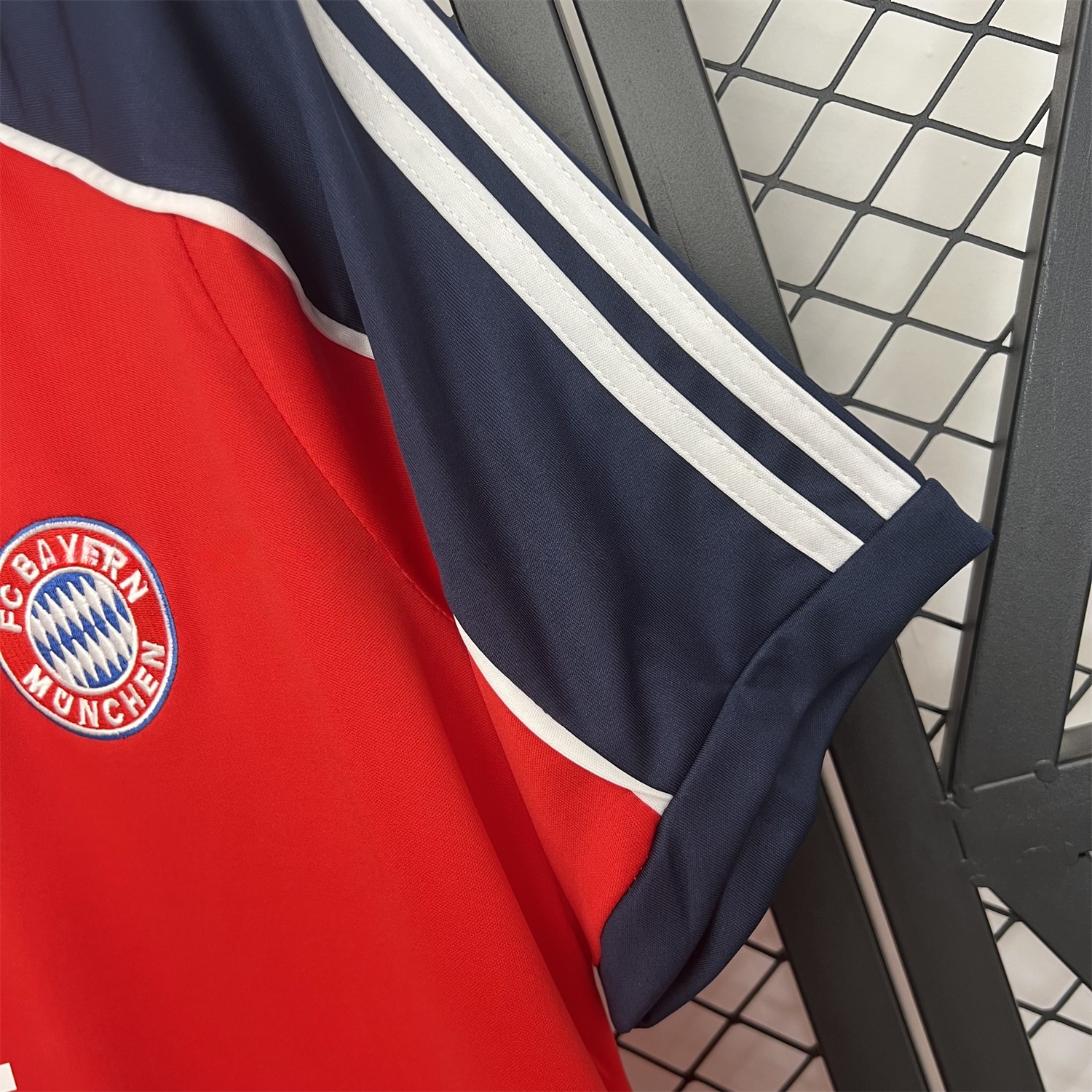 Retro Bayern Munich 2000-01 Home Jersey - ReplicasJersey