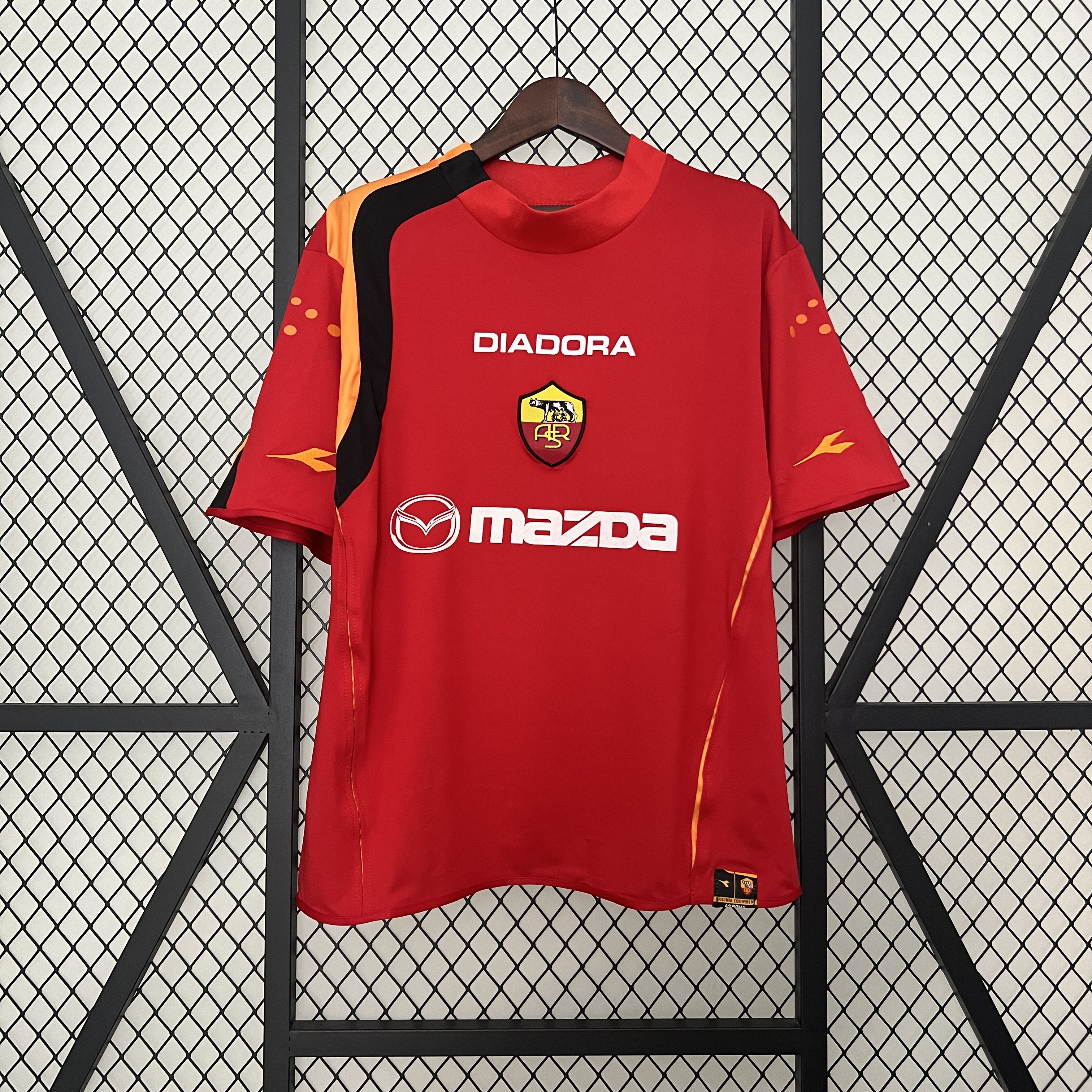Retro Roma 2004-05 Home Jersey - ReplicasJersey