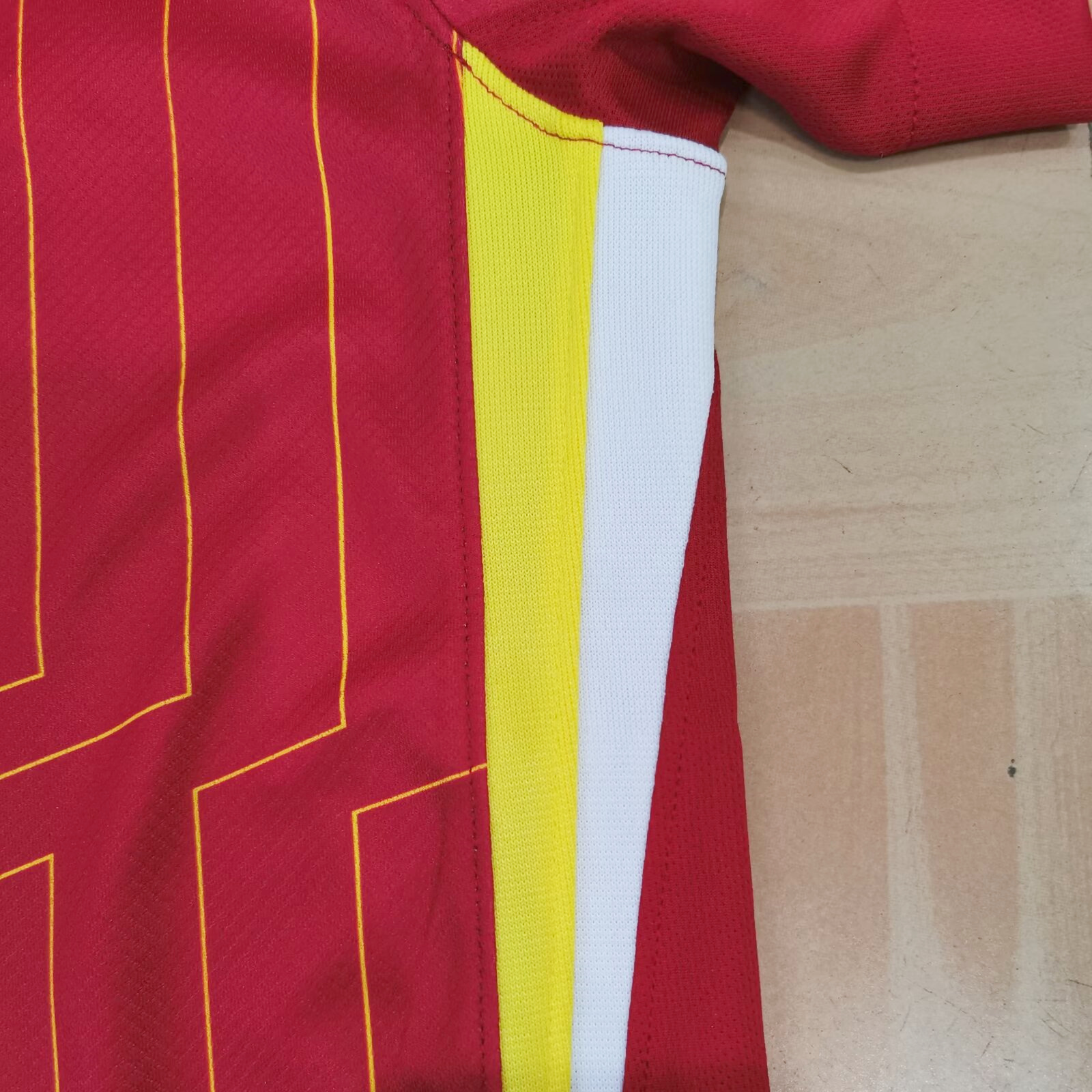 Liver.pool 24-25 Home Stadium Jersey - Fans Version - ReplicasJersey