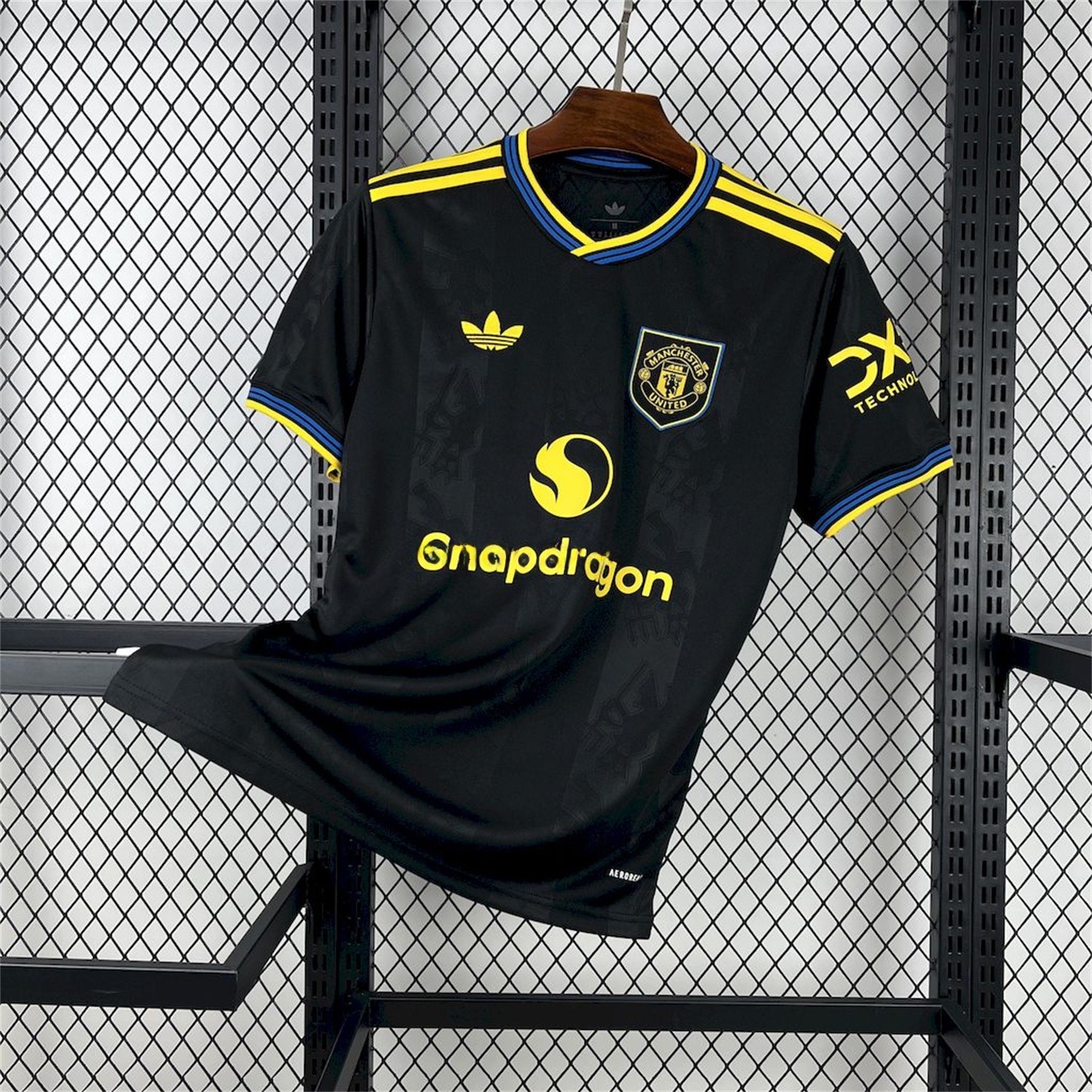 Manchester United 25-26 Third Black Jersey - Fans Version - ReplicasJersey