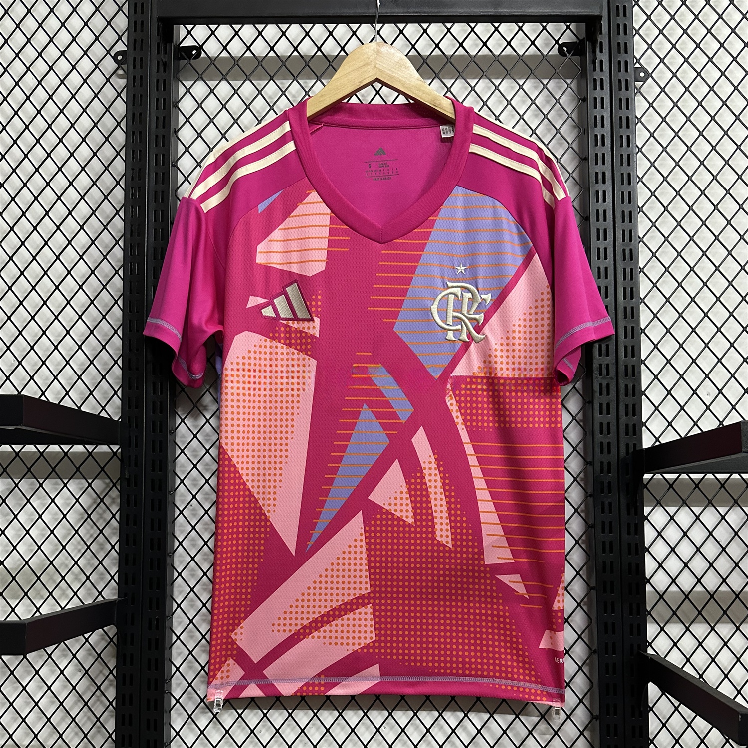 Flamengo 25-26 Pink Goalkeeper Jersey - Fans Version - ReplicasJersey