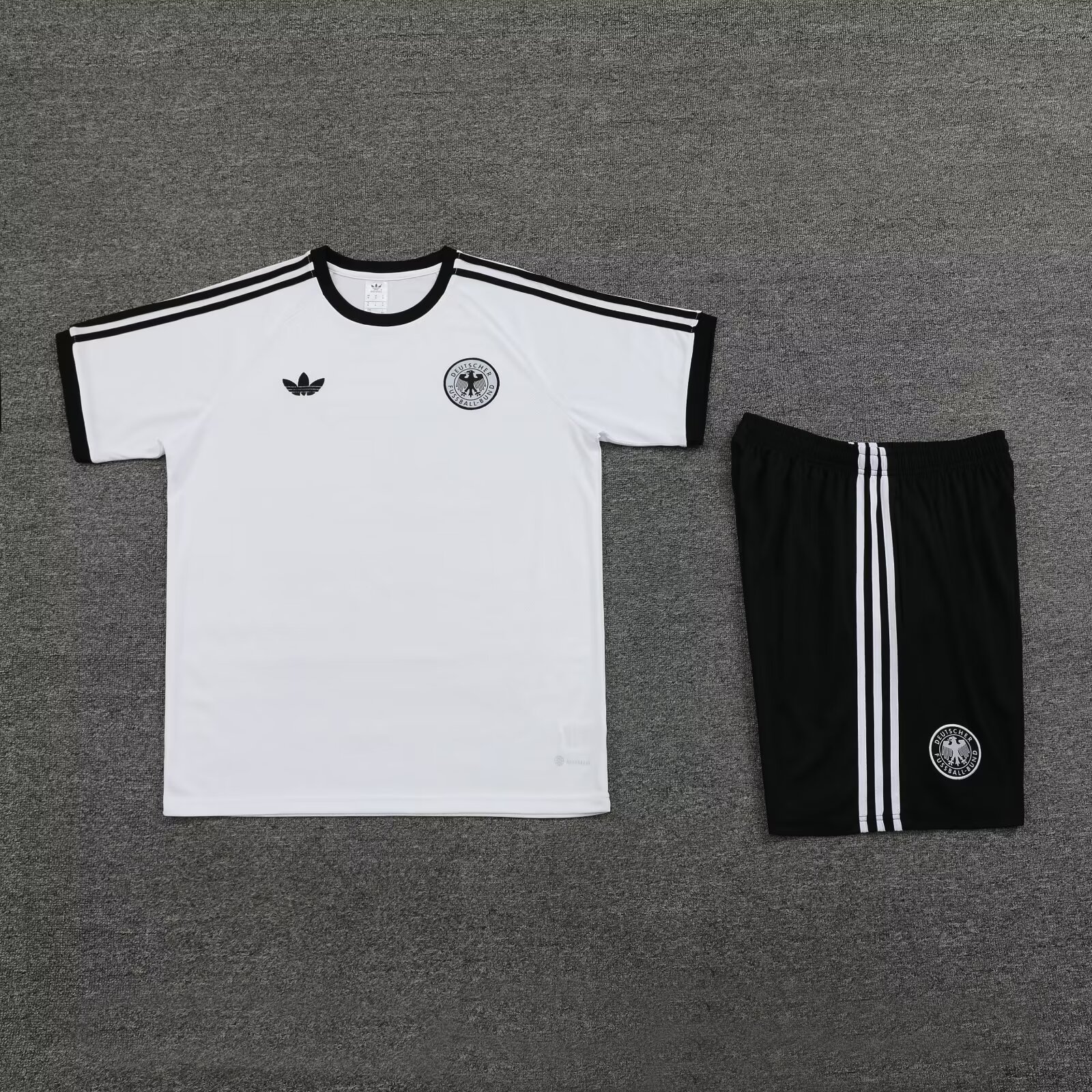 Germany 2024 Originals 3-Stripes Short-Sleeve Training Set - White - ReplicasJersey