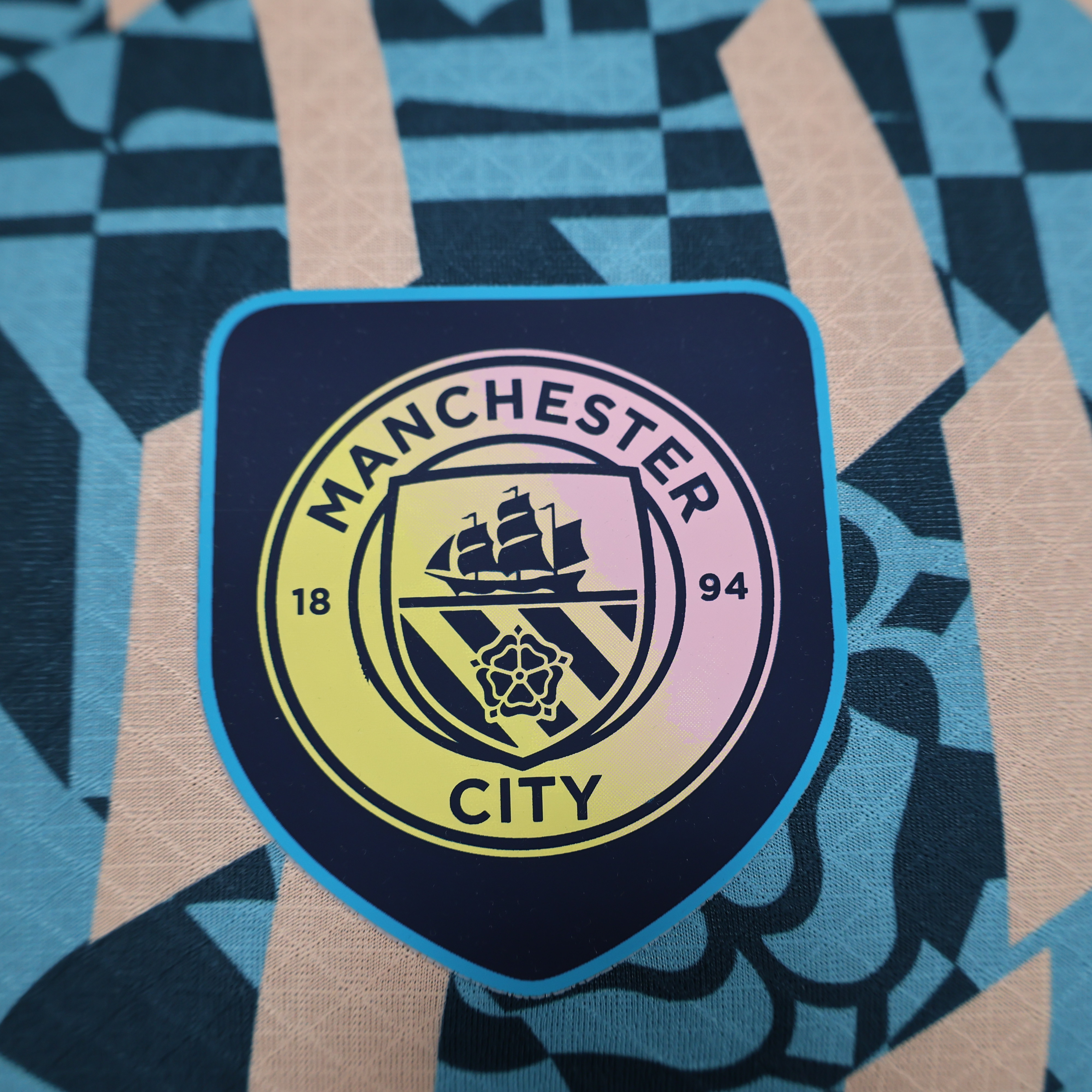 Manchester City 24-25 ftblSTATEMENT Retro Jersey - Player Version - ReplicasJersey