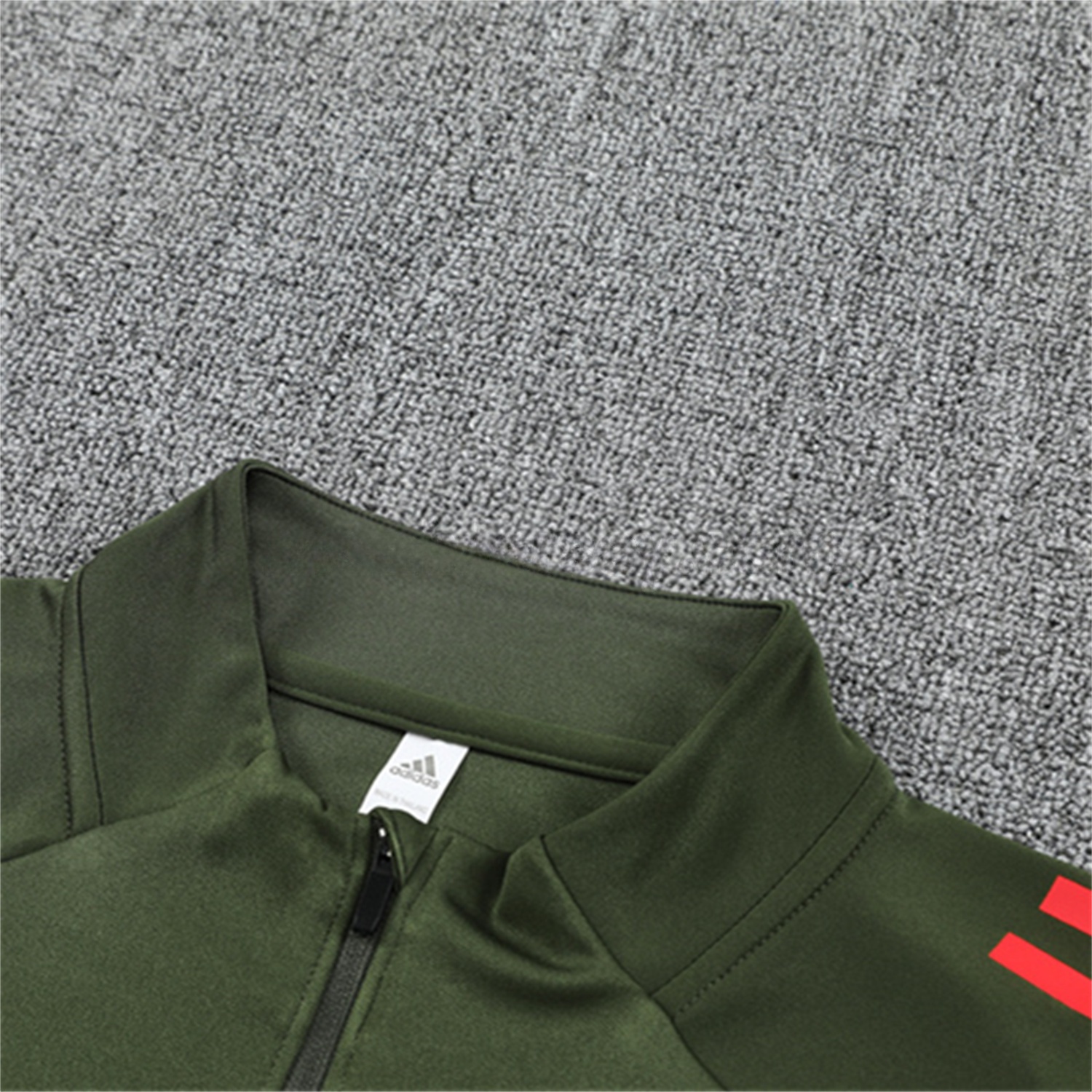 Bayern Munich 25-26 Kid Long Sleeves Training Set - Green Top & Black Pants - ReplicasJersey
