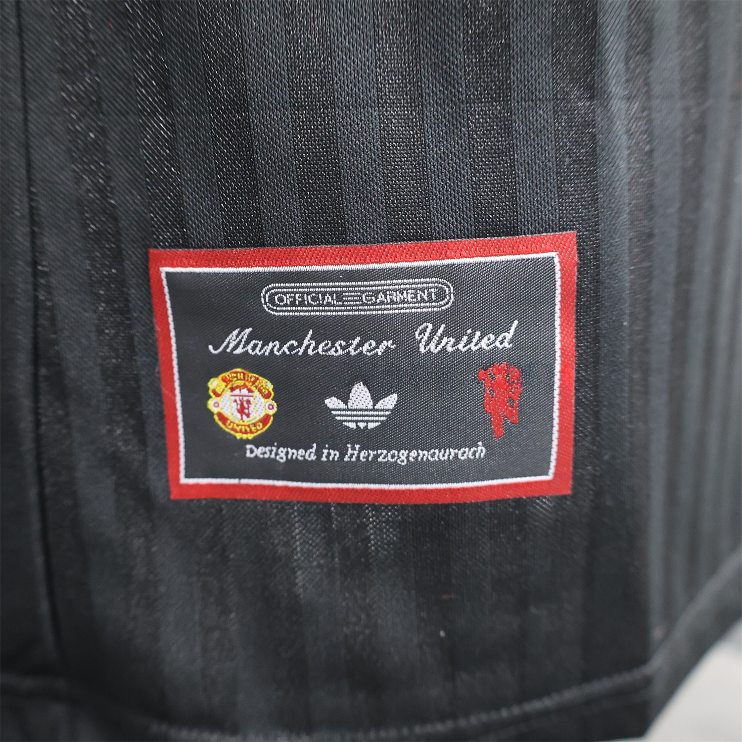 Manchester United 24-25 Black Icon Retro Jersey - Player Version - ReplicasJersey