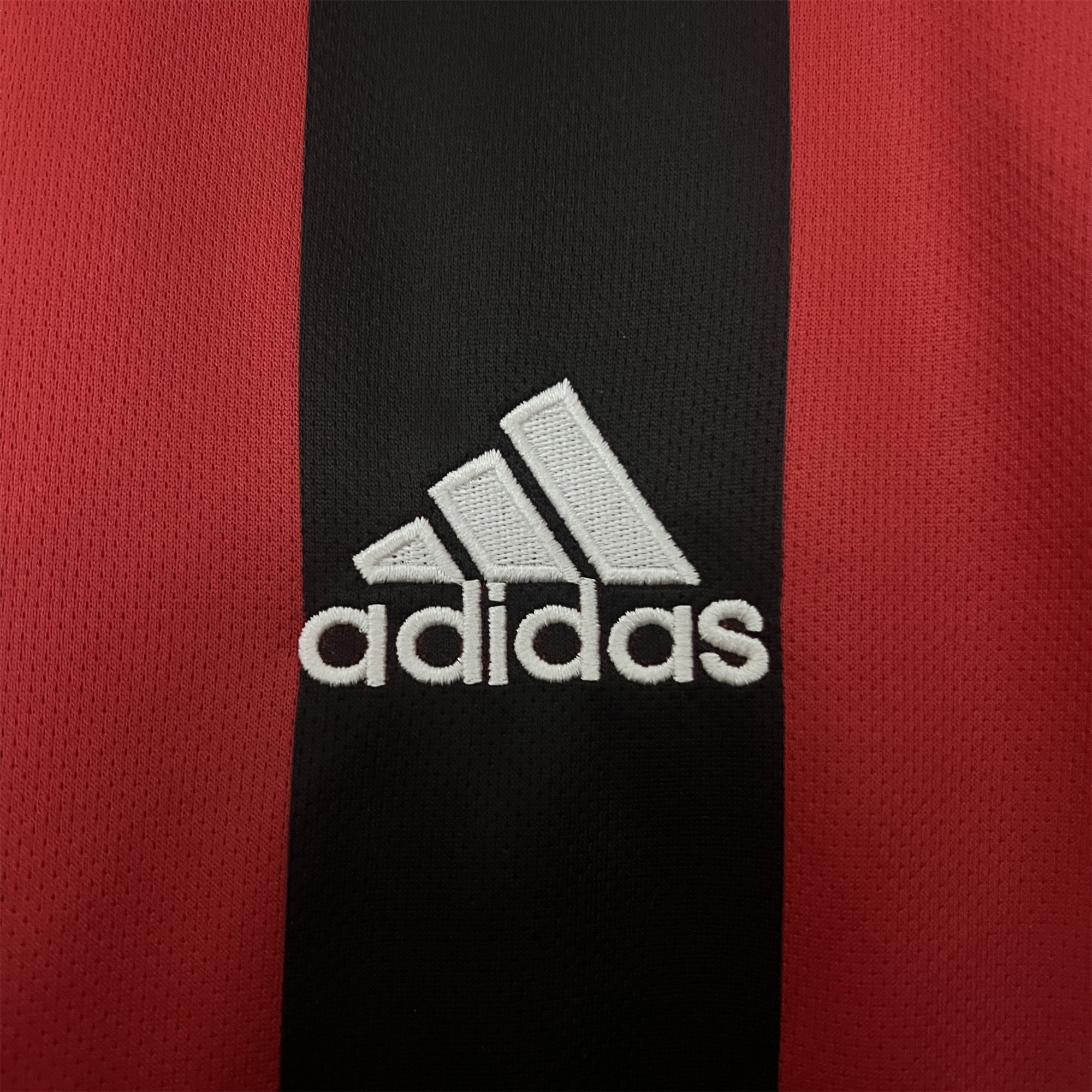 Retro AC Milan 2003-04 Home Jersey - ReplicasJersey